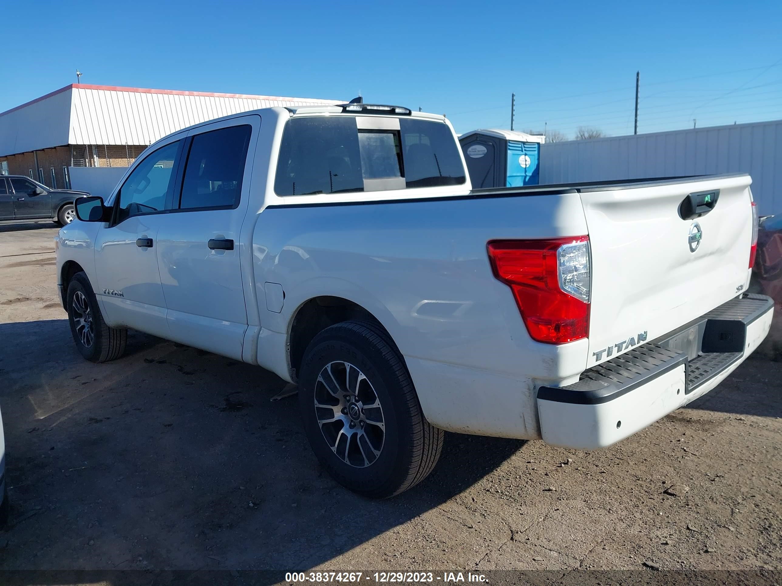 Photo 2 VIN: 1N6AA1EE5NN104938 - NISSAN TITAN 