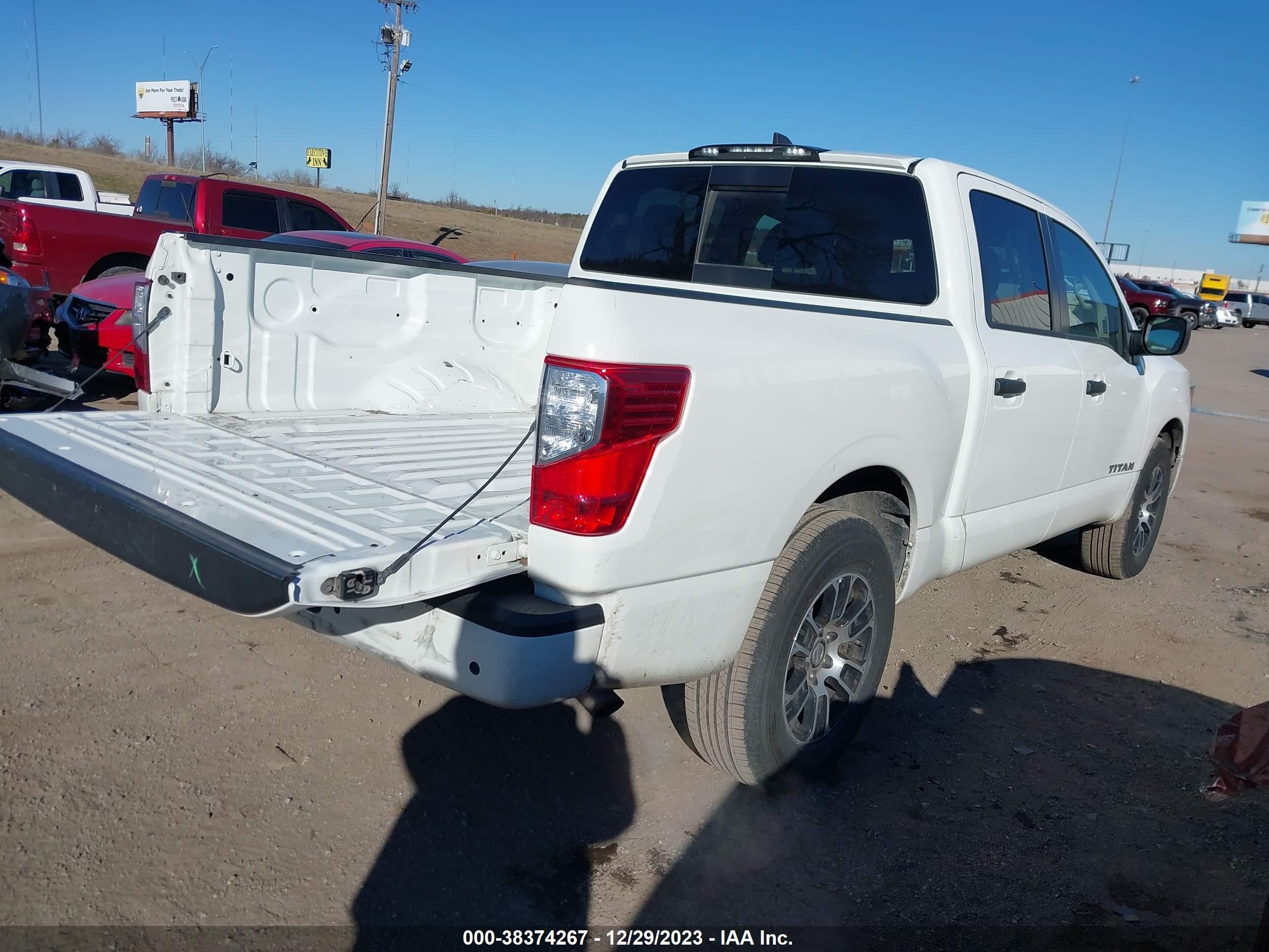 Photo 3 VIN: 1N6AA1EE5NN104938 - NISSAN TITAN 