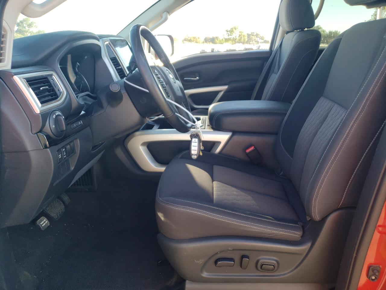 Photo 6 VIN: 1N6AA1EF1MN536398 - NISSAN TITAN 