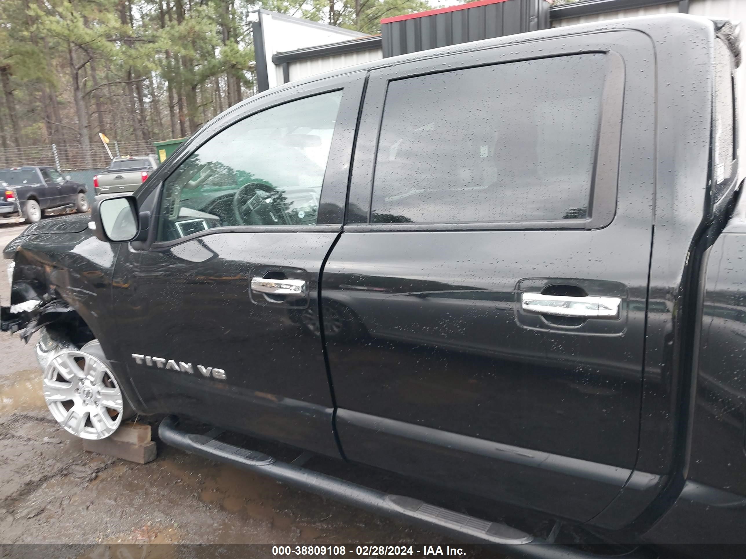 Photo 14 VIN: 1N6AA1EJ2JN500672 - NISSAN TITAN 