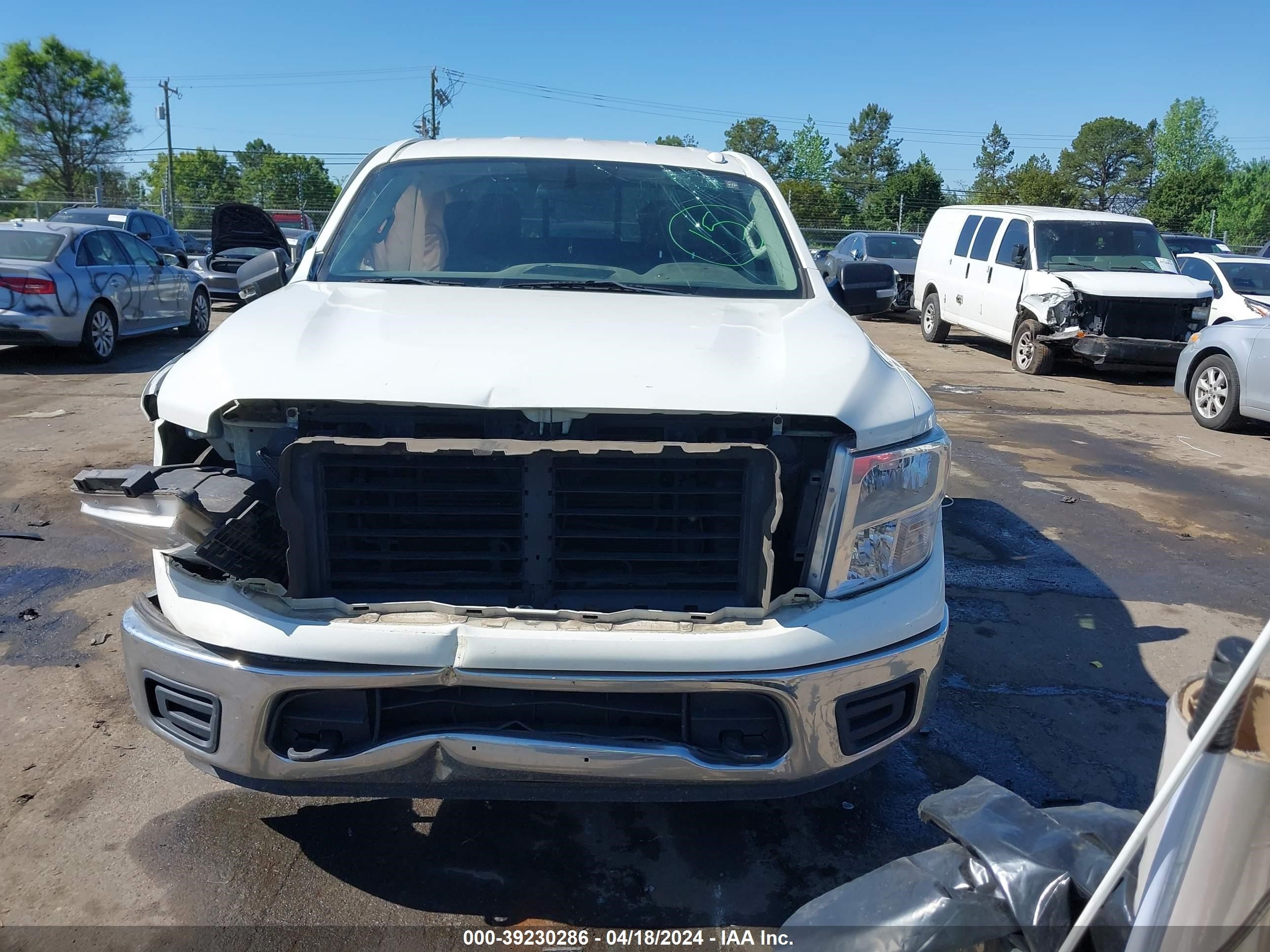 Photo 11 VIN: 1N6AA1EJ6JN525784 - NISSAN TITAN 