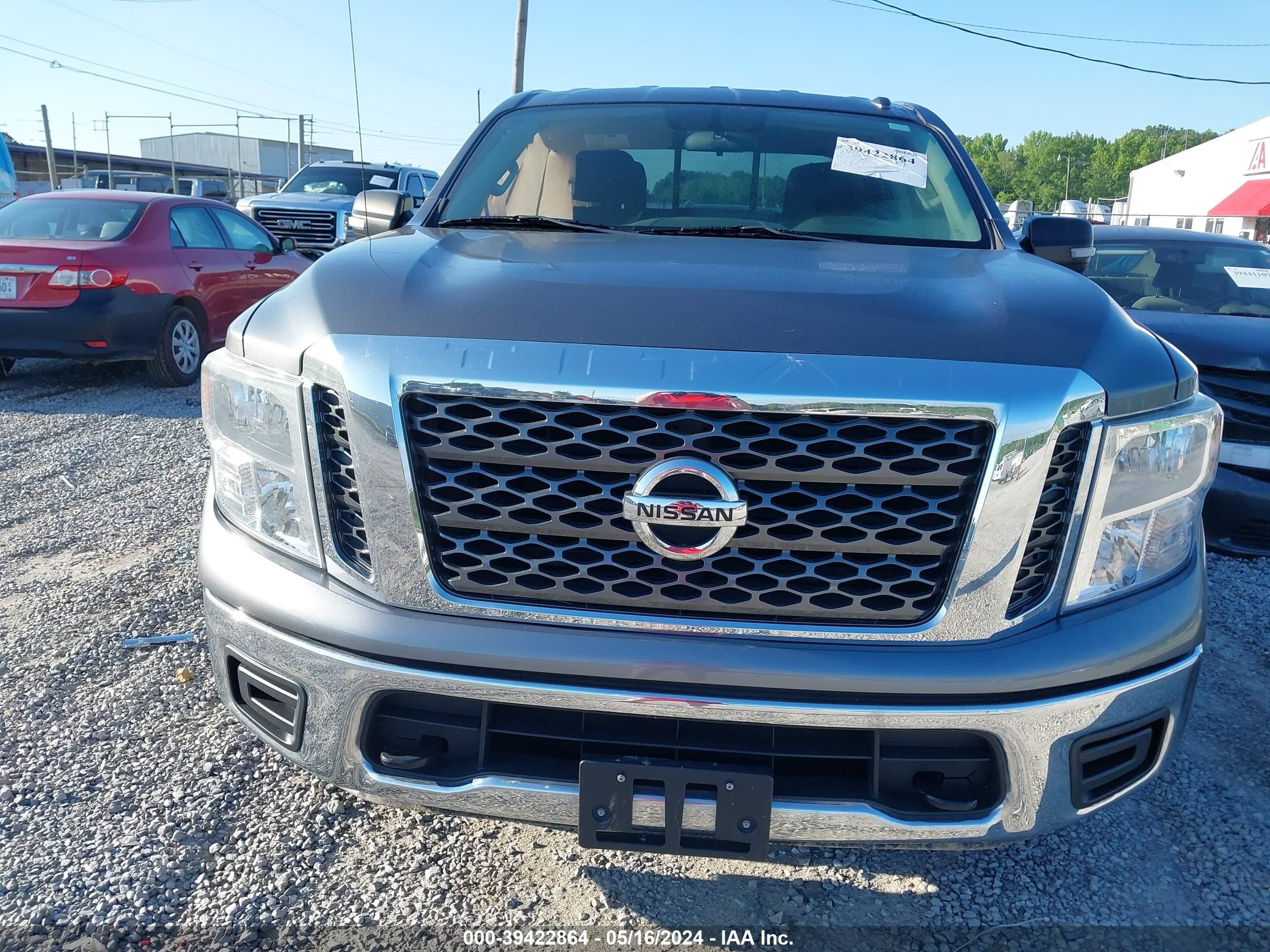 Photo 11 VIN: 1N6AA1EJ8JN501261 - NISSAN TITAN 