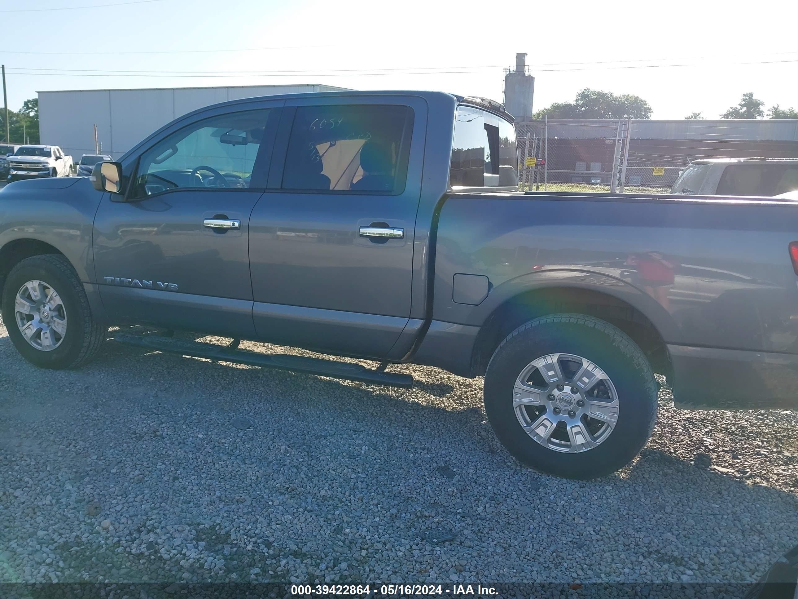 Photo 13 VIN: 1N6AA1EJ8JN501261 - NISSAN TITAN 