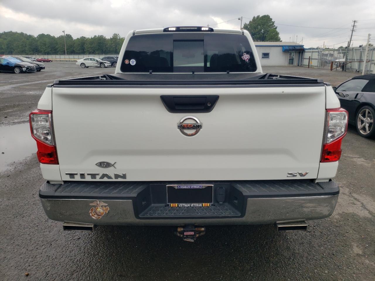 Photo 5 VIN: 1N6AA1EK3HN506015 - NISSAN TITAN 