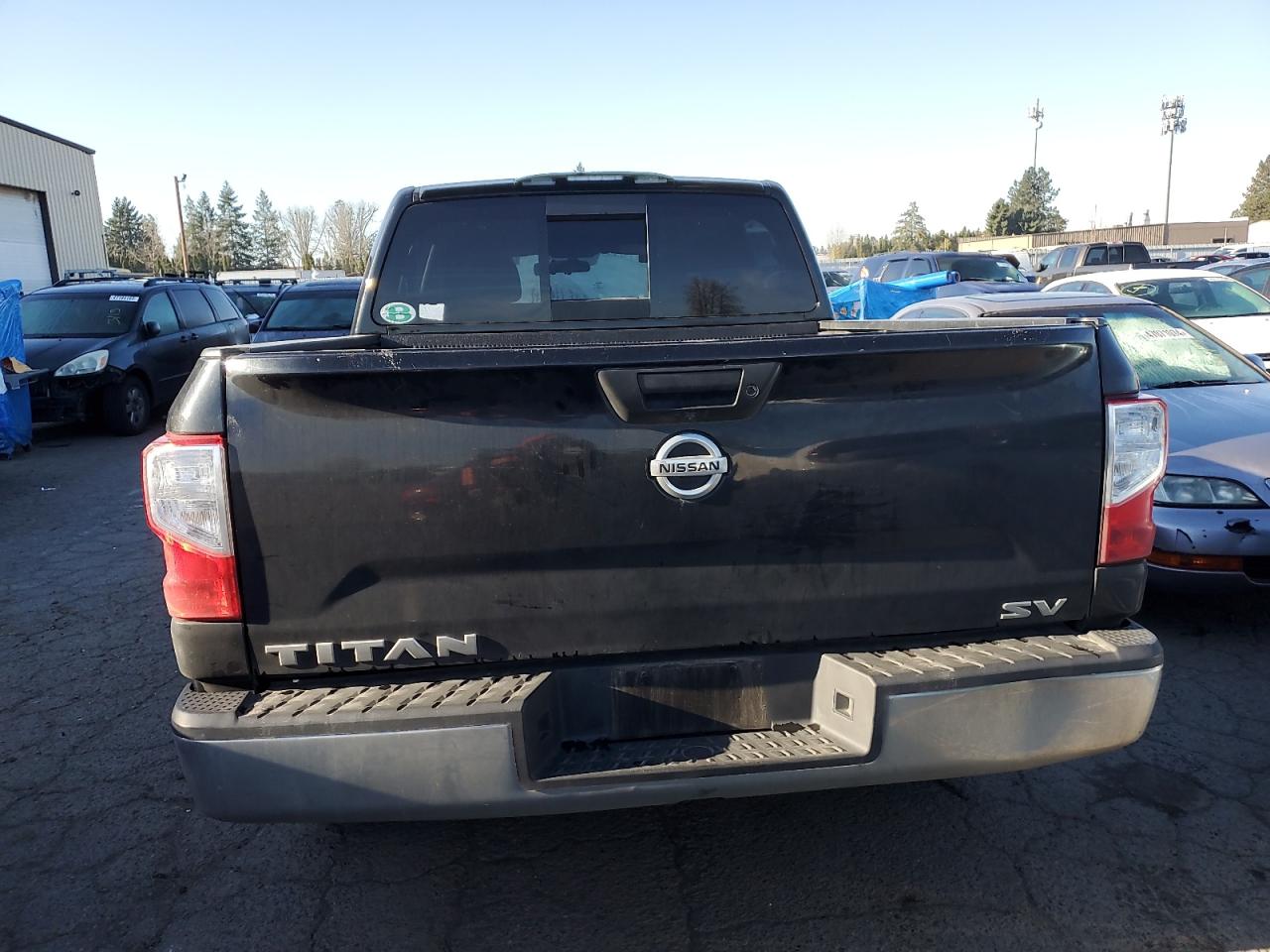 Photo 5 VIN: 1N6AA1EK4JN500617 - NISSAN TITAN 