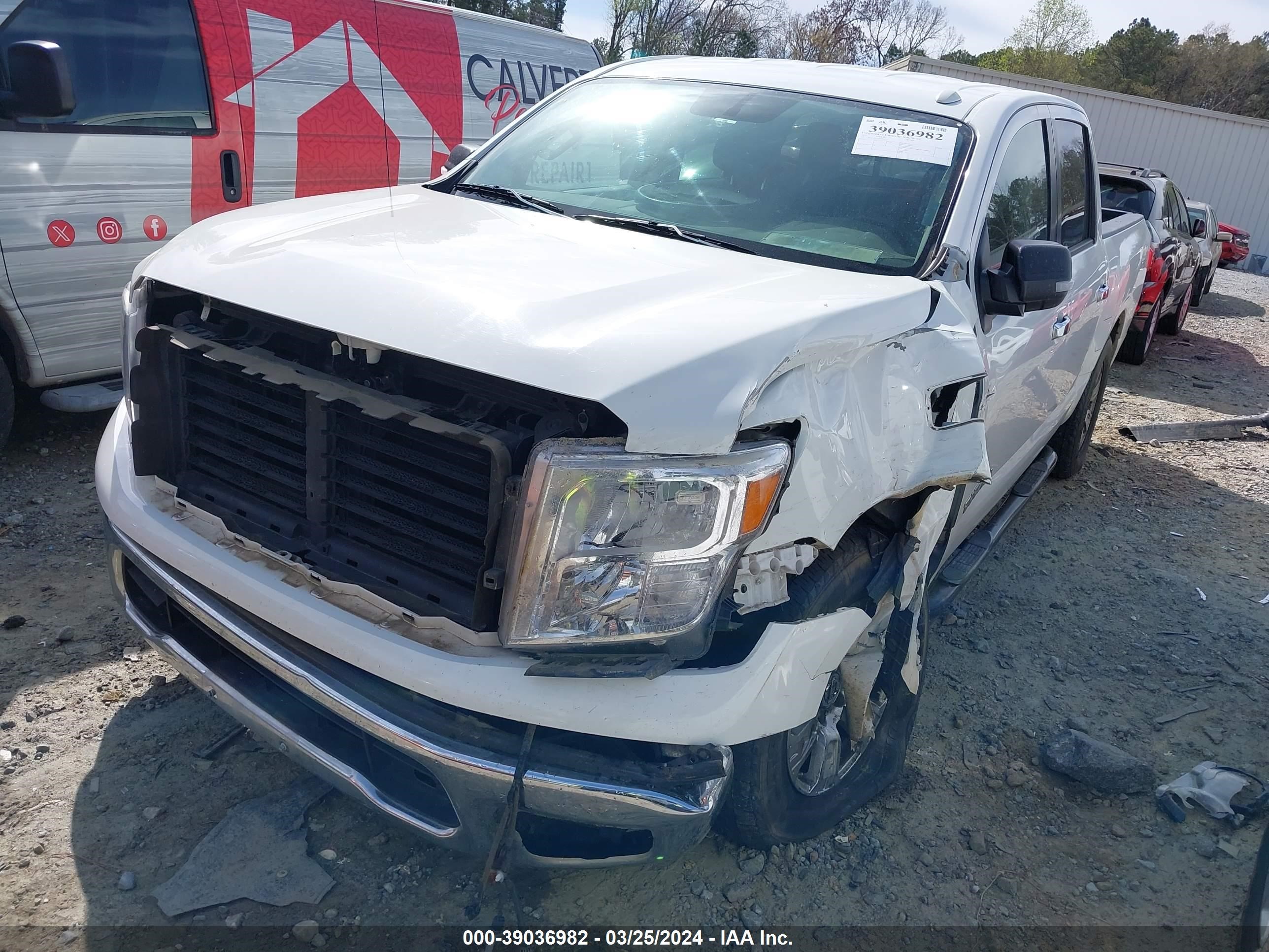 Photo 13 VIN: 1N6AA1EK7HN543214 - NISSAN TITAN 