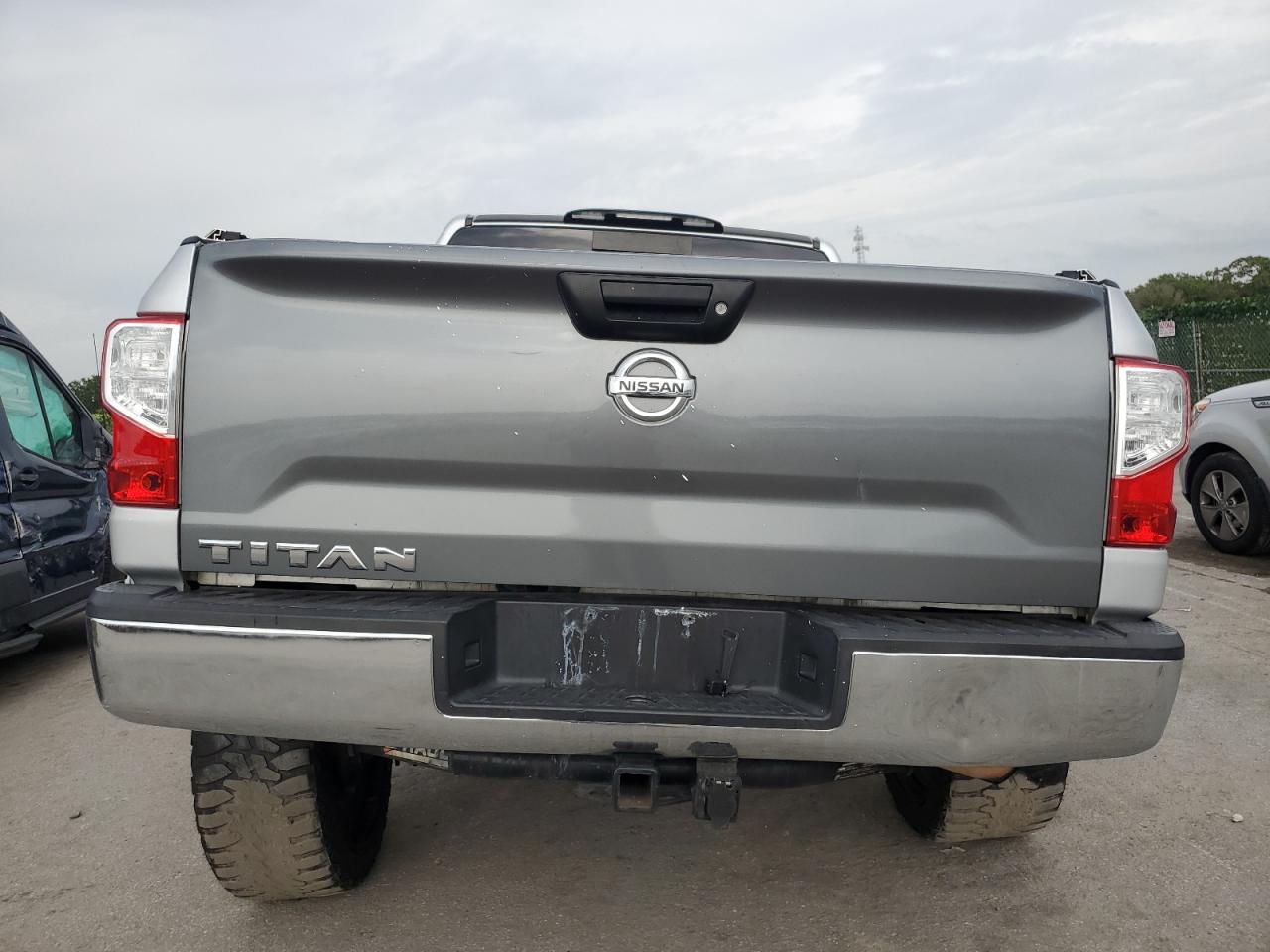 Photo 5 VIN: 1N6AA1EK7HN550762 - NISSAN TITAN 