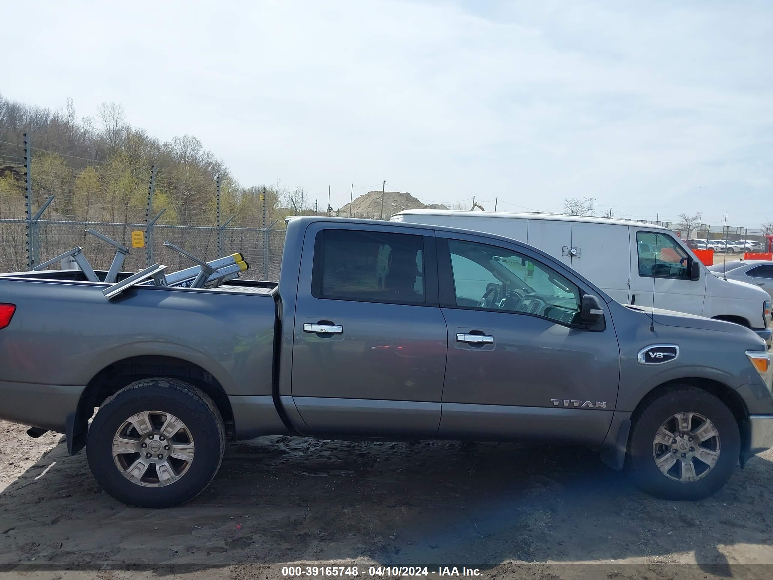 Photo 12 VIN: 1N6AA1EKXHN518288 - NISSAN TITAN 