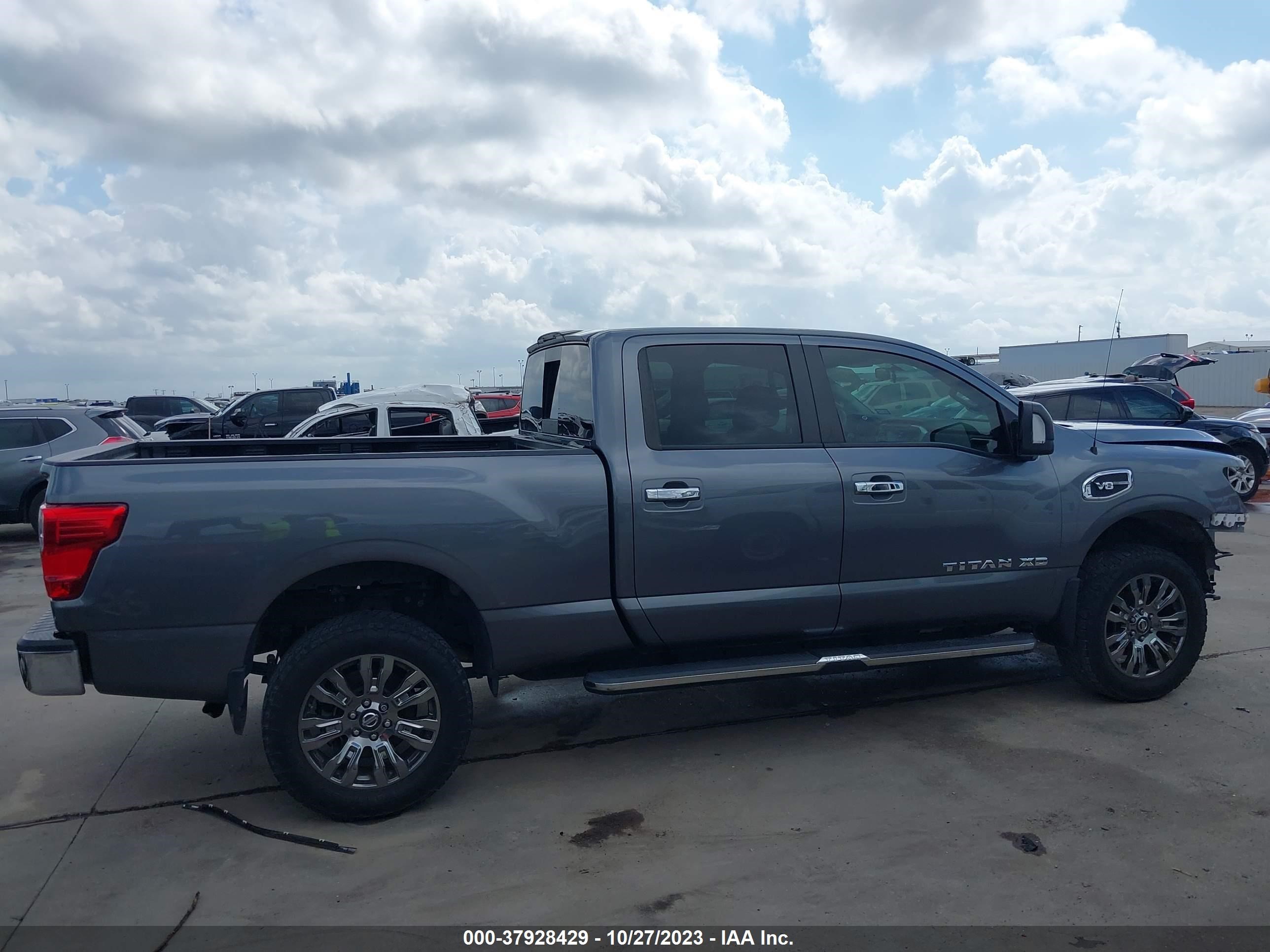 Photo 13 VIN: 1N6AA1F39JN501737 - NISSAN TITAN XD 