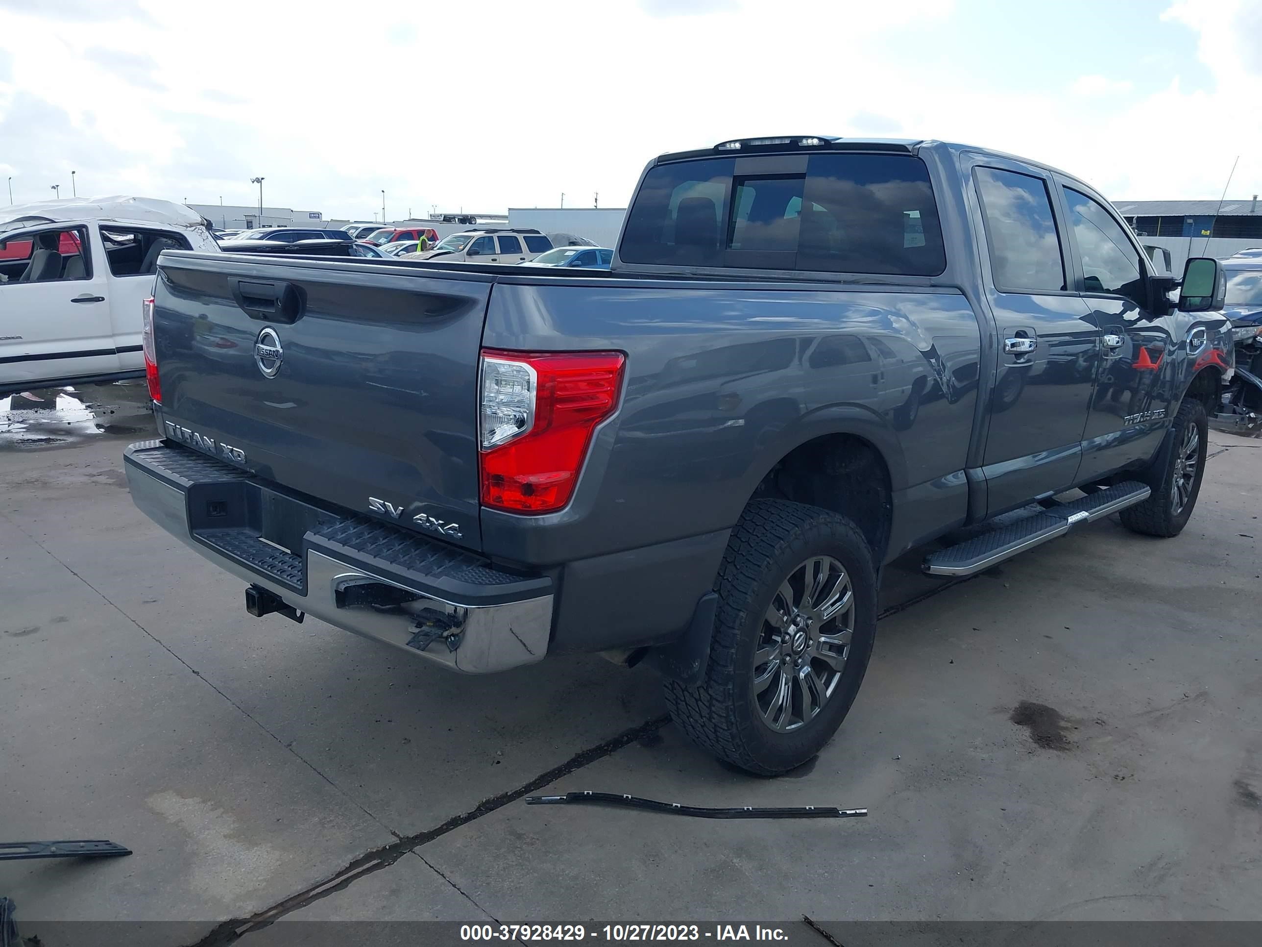 Photo 3 VIN: 1N6AA1F39JN501737 - NISSAN TITAN XD 