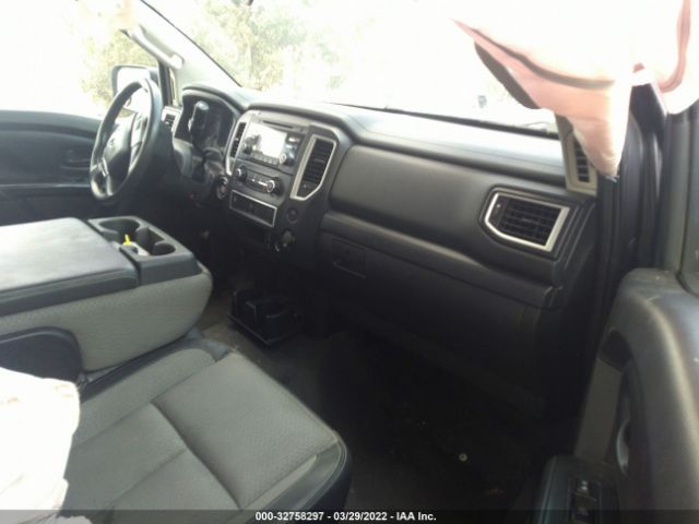 Photo 4 VIN: 1N6AA1R7XHN519852 - NISSAN TITAN 