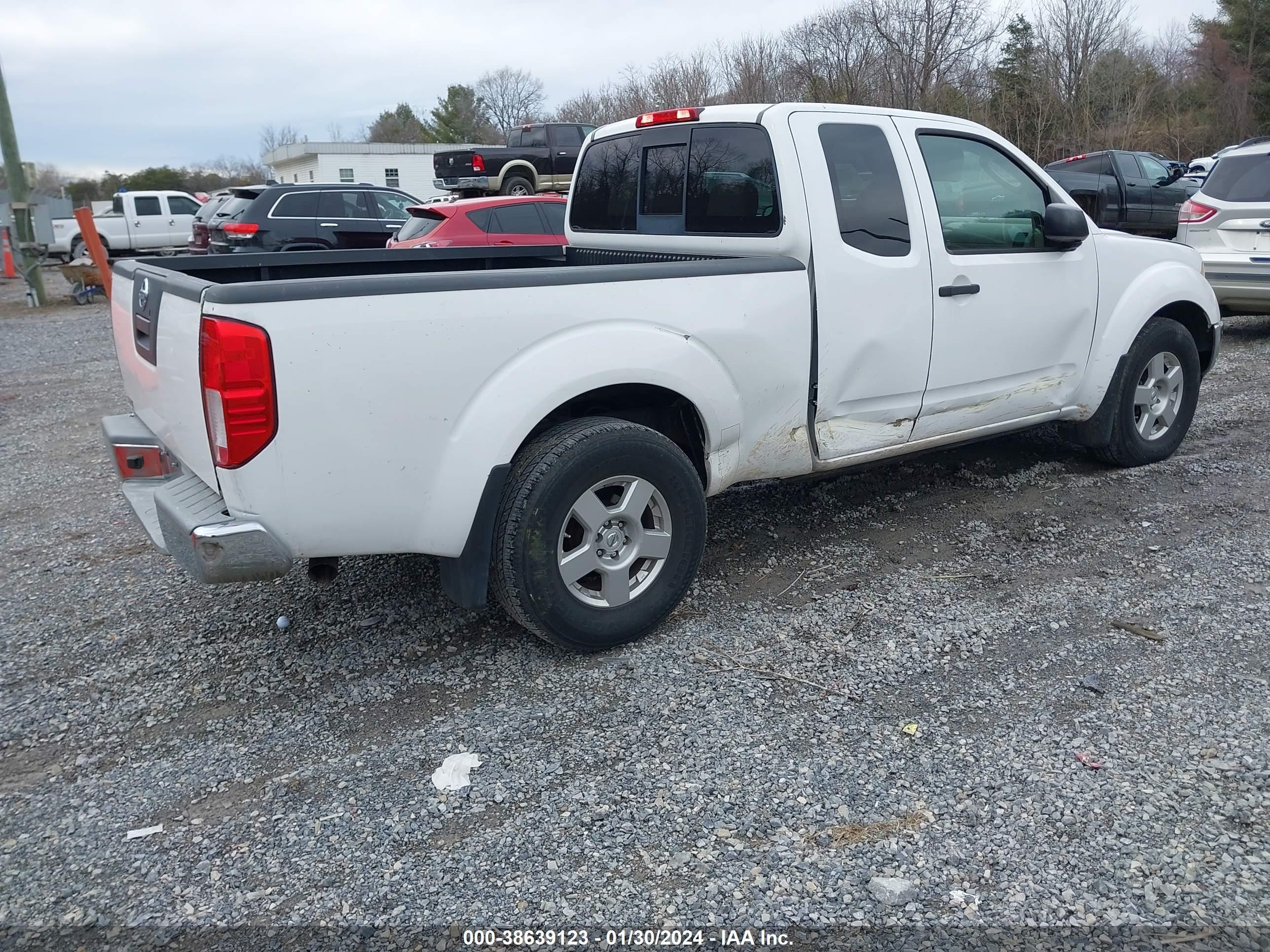 Photo 3 VIN: 1N6AD06U18C428749 - NISSAN NAVARA (FRONTIER) 