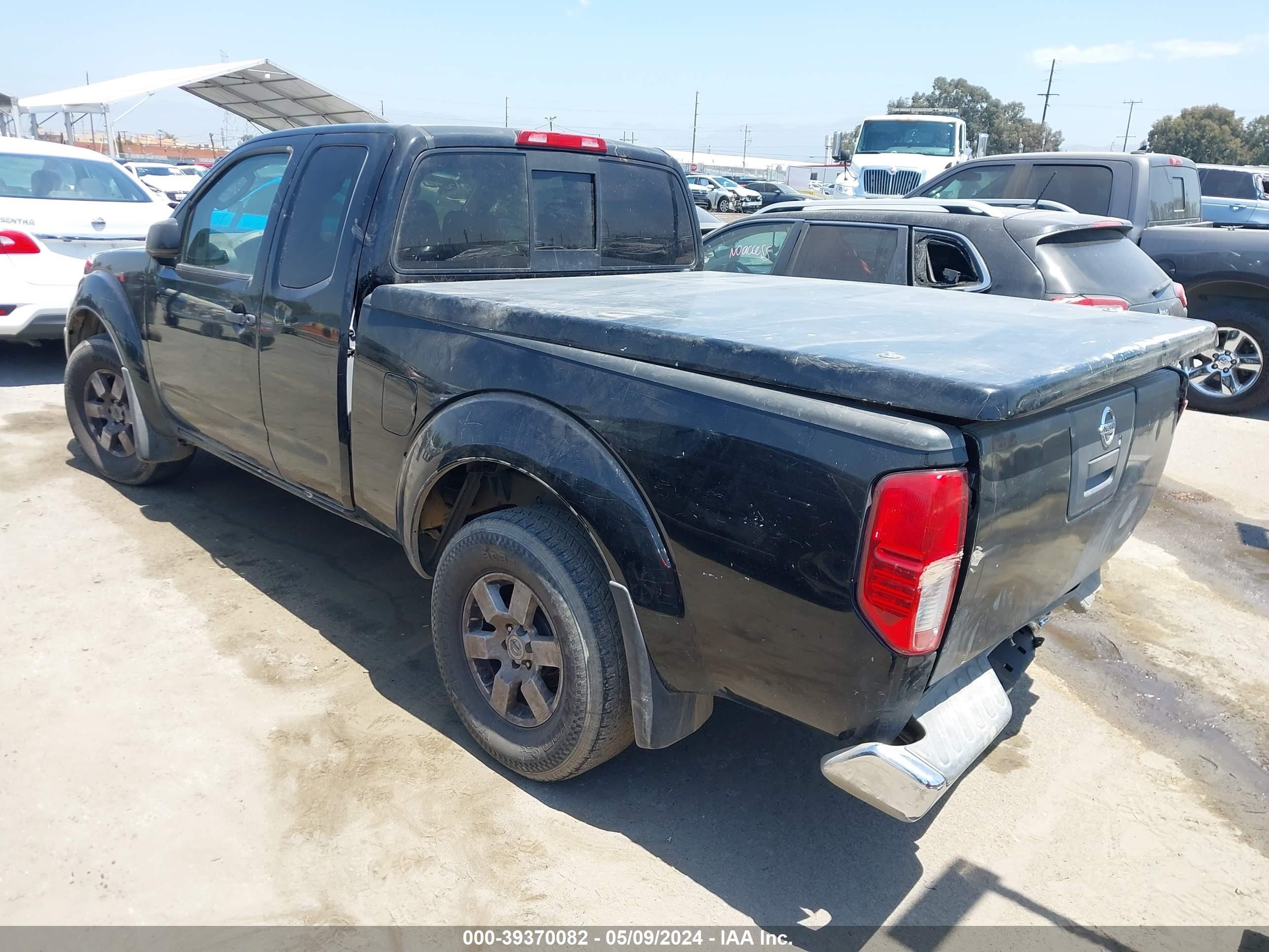 Photo 2 VIN: 1N6AD06U45C412931 - NISSAN NAVARA (FRONTIER) 