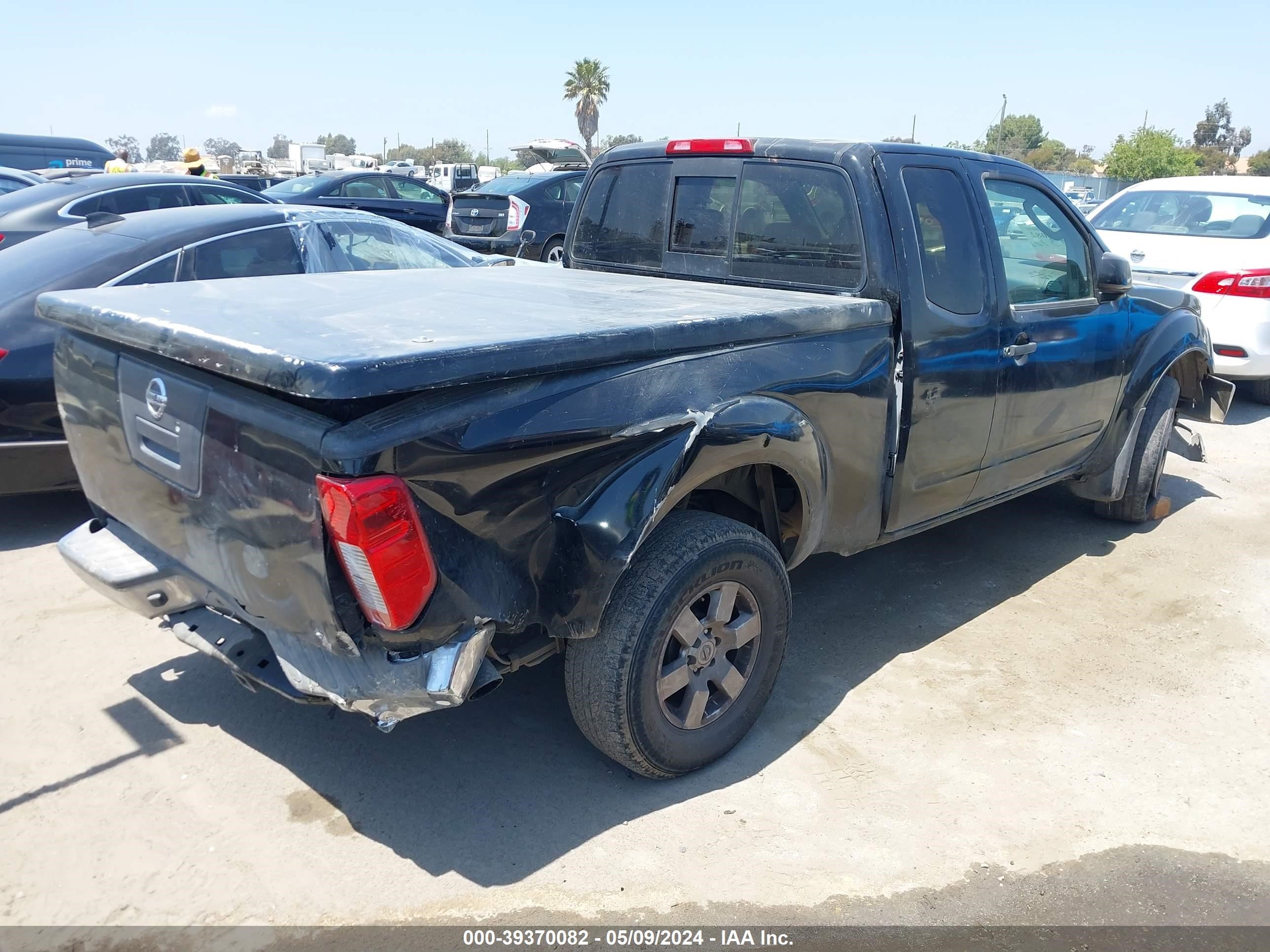 Photo 3 VIN: 1N6AD06U45C412931 - NISSAN NAVARA (FRONTIER) 