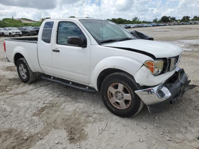 Photo 3 VIN: 1N6AD06U48C449157 - NISSAN FRONTIER K 