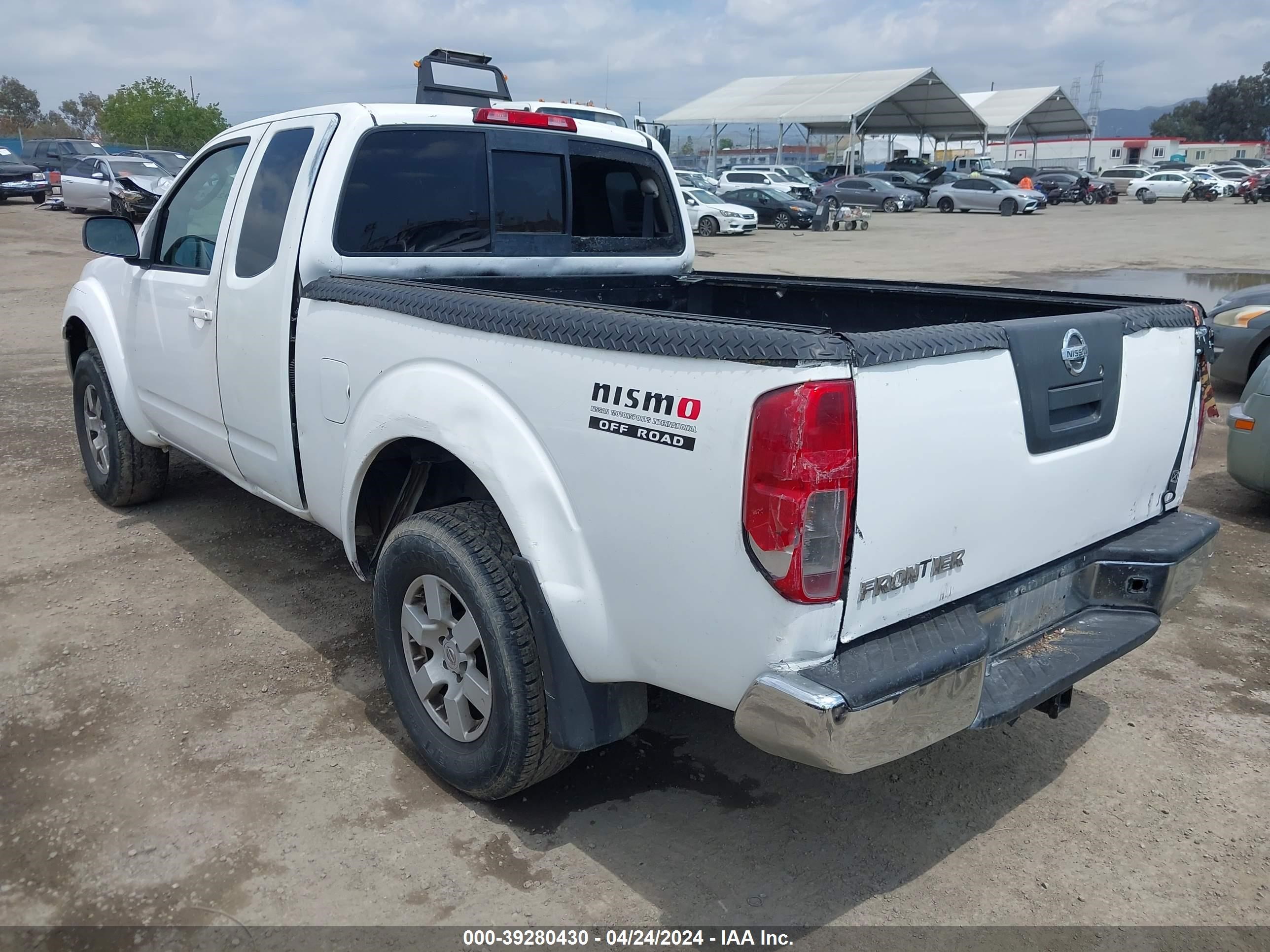 Photo 2 VIN: 1N6AD06U55C402277 - NISSAN NAVARA (FRONTIER) 