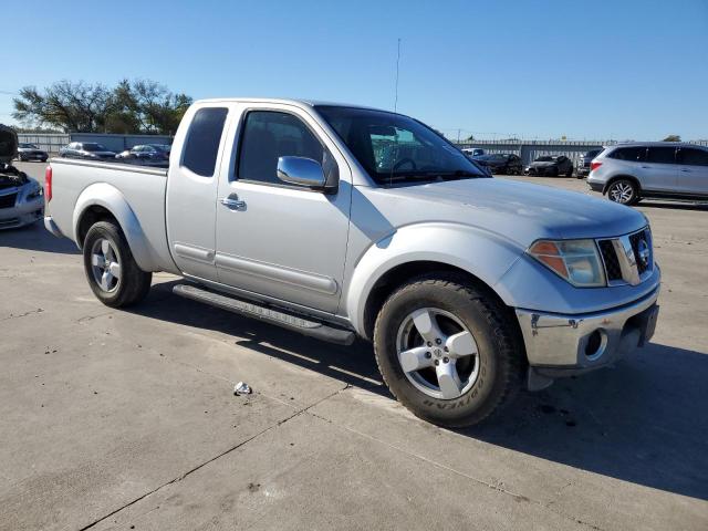 Photo 3 VIN: 1N6AD06U75C459483 - NISSAN FRONTIER K 