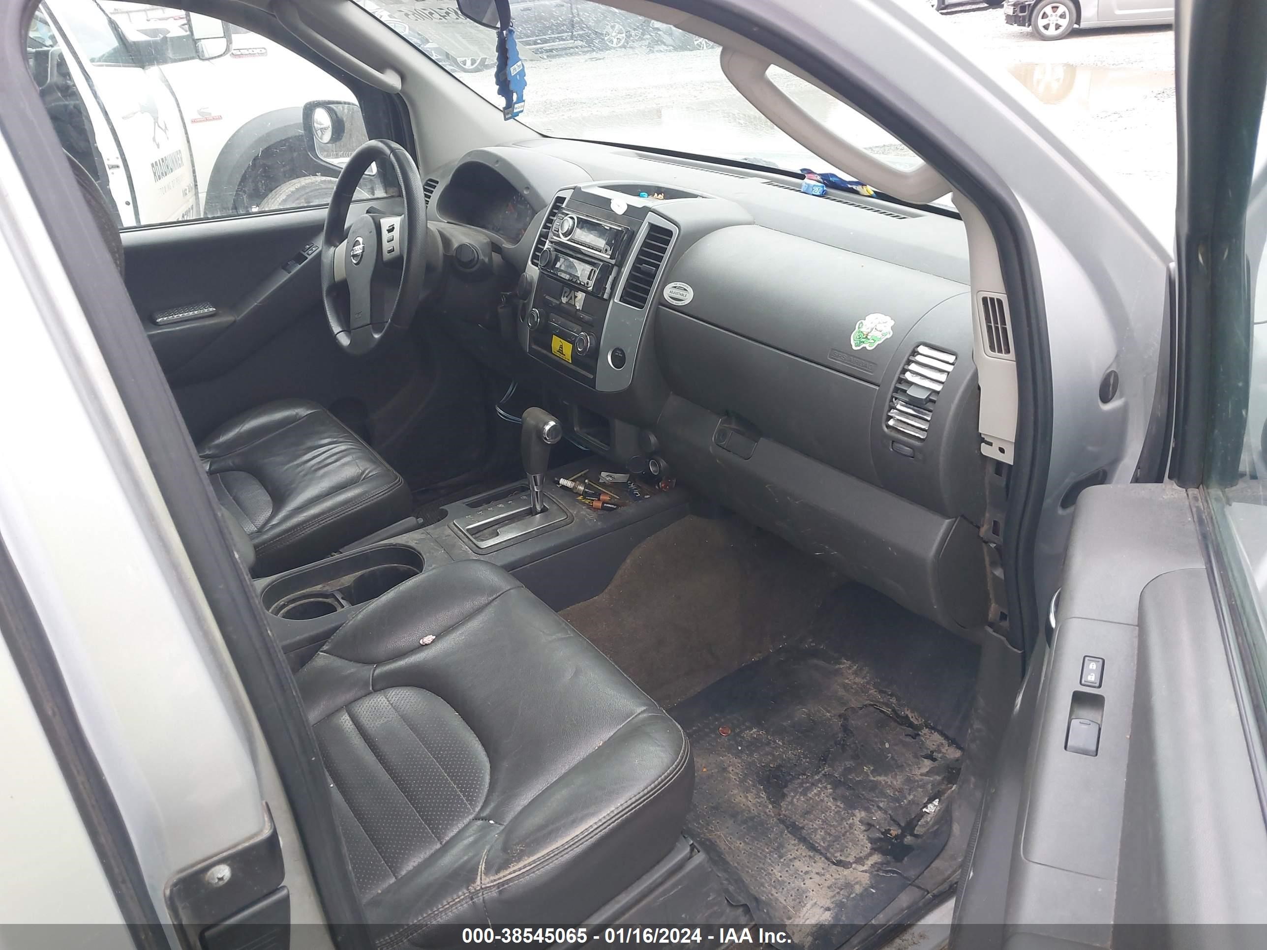 Photo 4 VIN: 1N6AD06U99C420223 - NISSAN NAVARA (FRONTIER) 