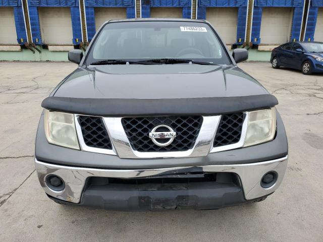 Photo 4 VIN: 1N6AD06UX5C432505 - NISSAN FRONTIER 