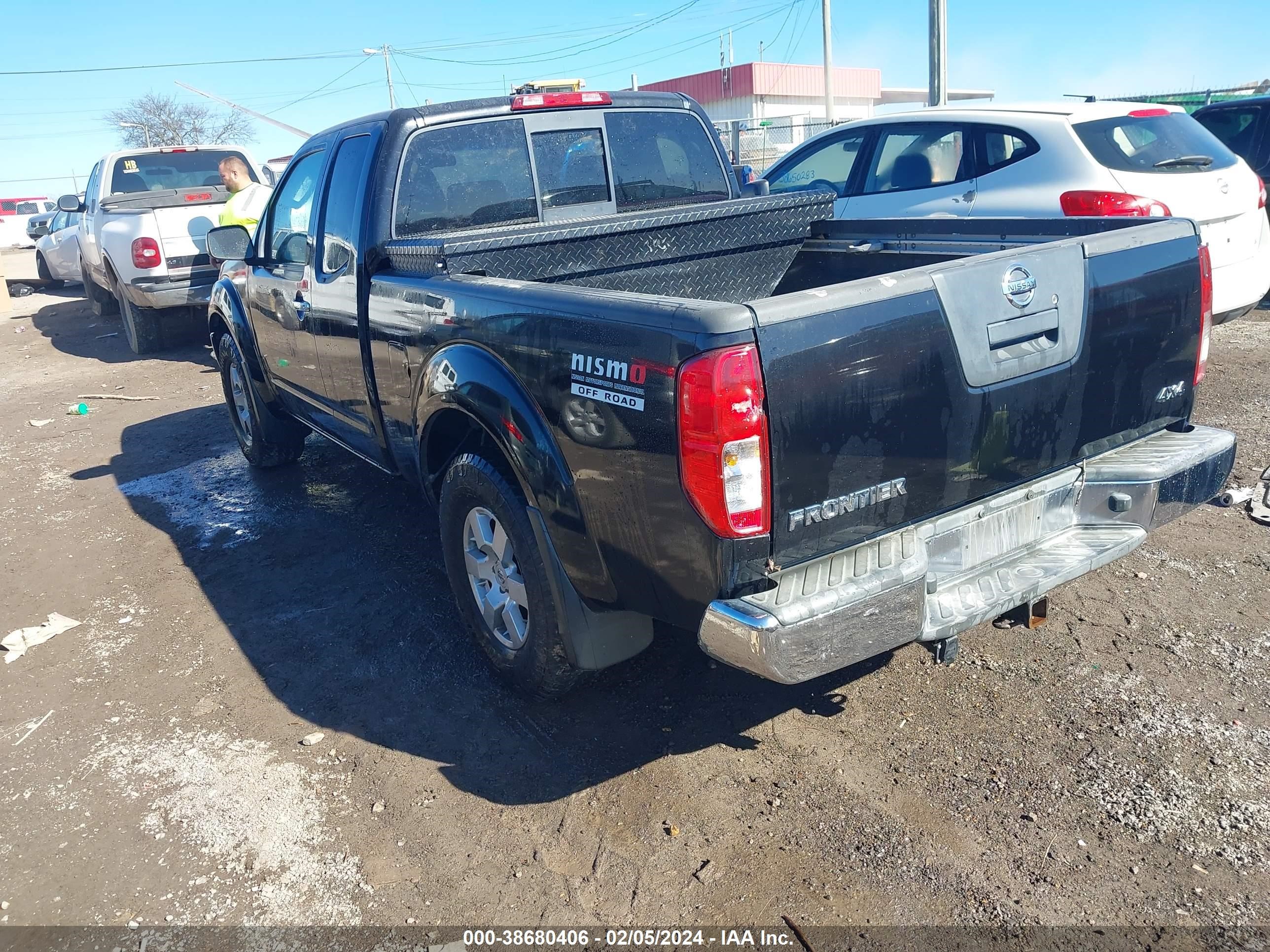 Photo 2 VIN: 1N6AD06W38C411405 - NISSAN NAVARA (FRONTIER) 