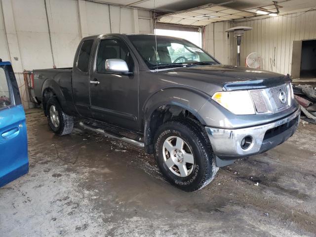 Photo 3 VIN: 1N6AD06W58C402656 - NISSAN FRONTIER 