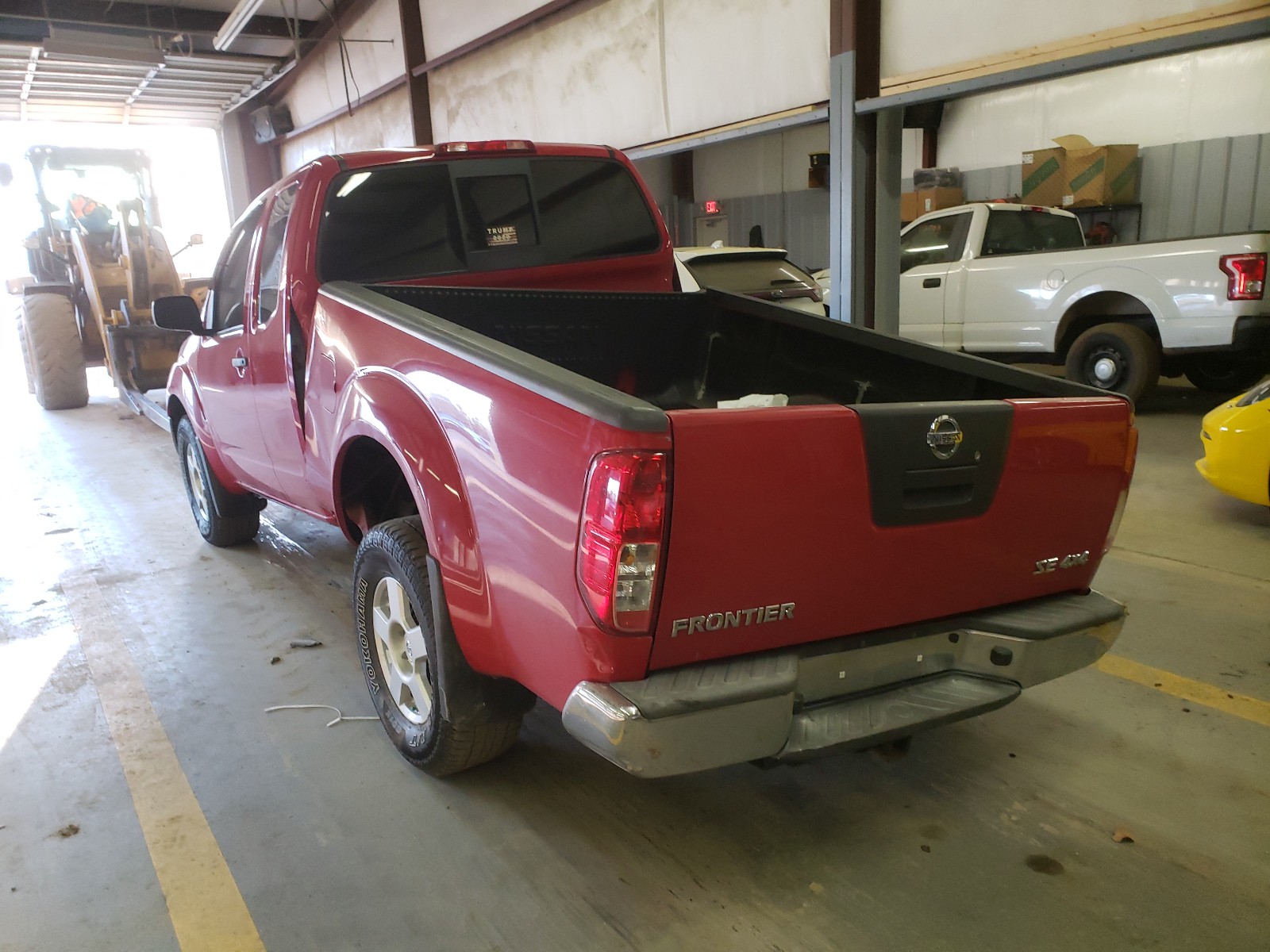 Photo 2 VIN: 1N6AD06W68C423841 - NISSAN FRONTIER K 