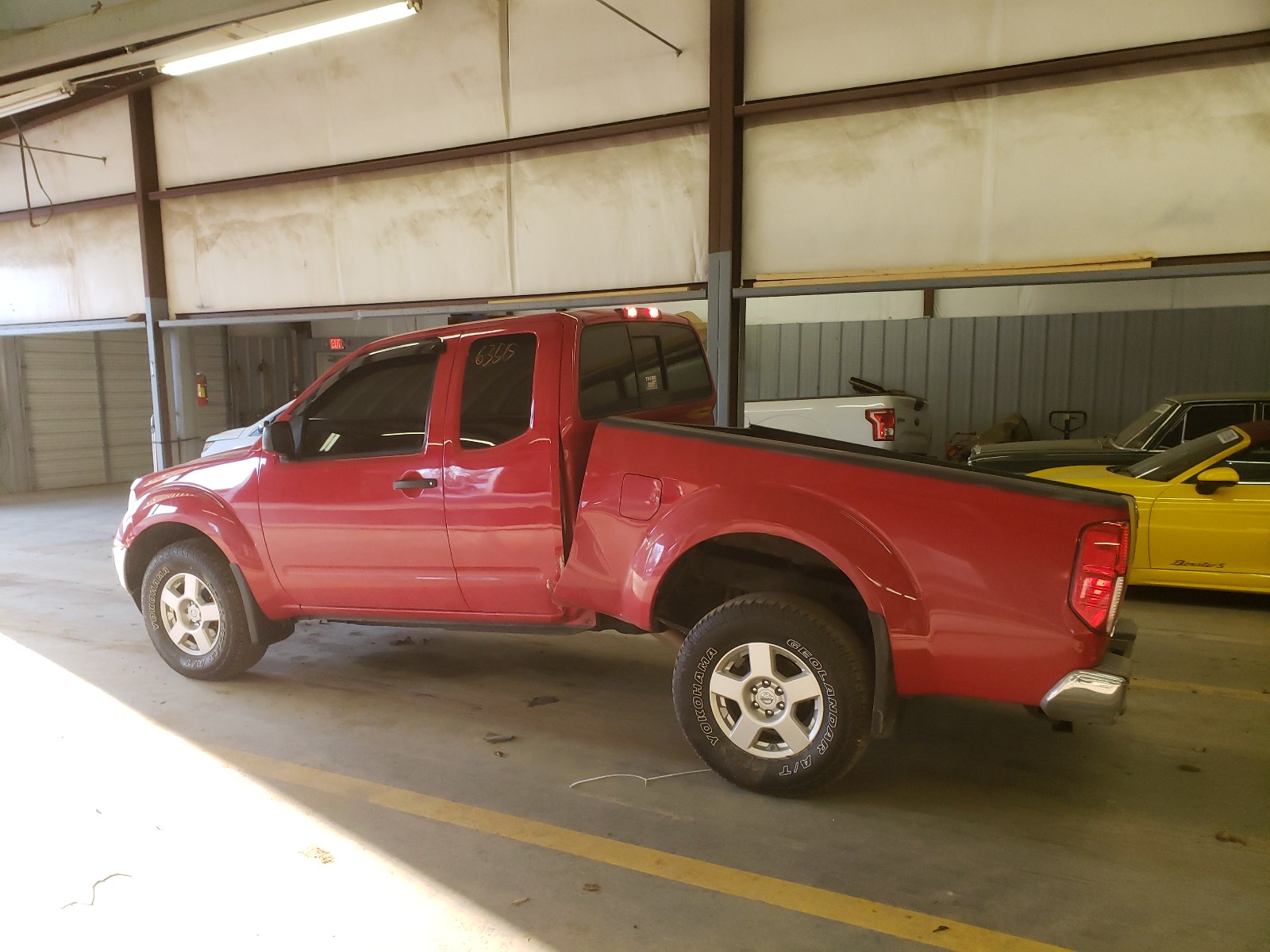 Photo 8 VIN: 1N6AD06W68C423841 - NISSAN FRONTIER K 