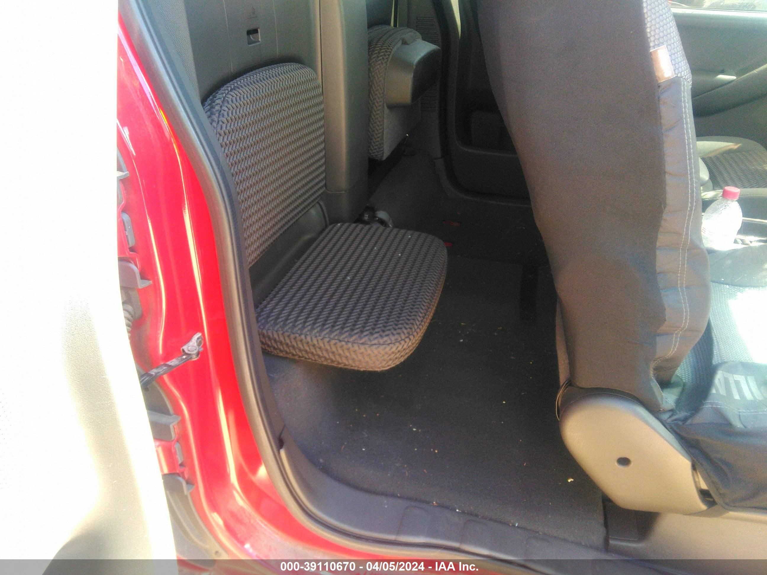 Photo 7 VIN: 1N6AD06W98C402997 - NISSAN NAVARA (FRONTIER) 