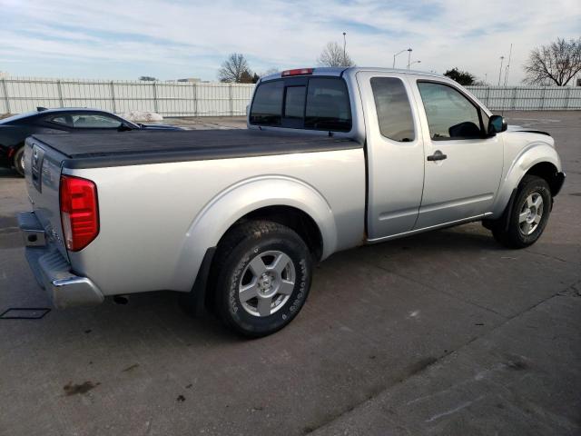 Photo 2 VIN: 1N6AD06WX8C445566 - NISSAN FRONTIER 