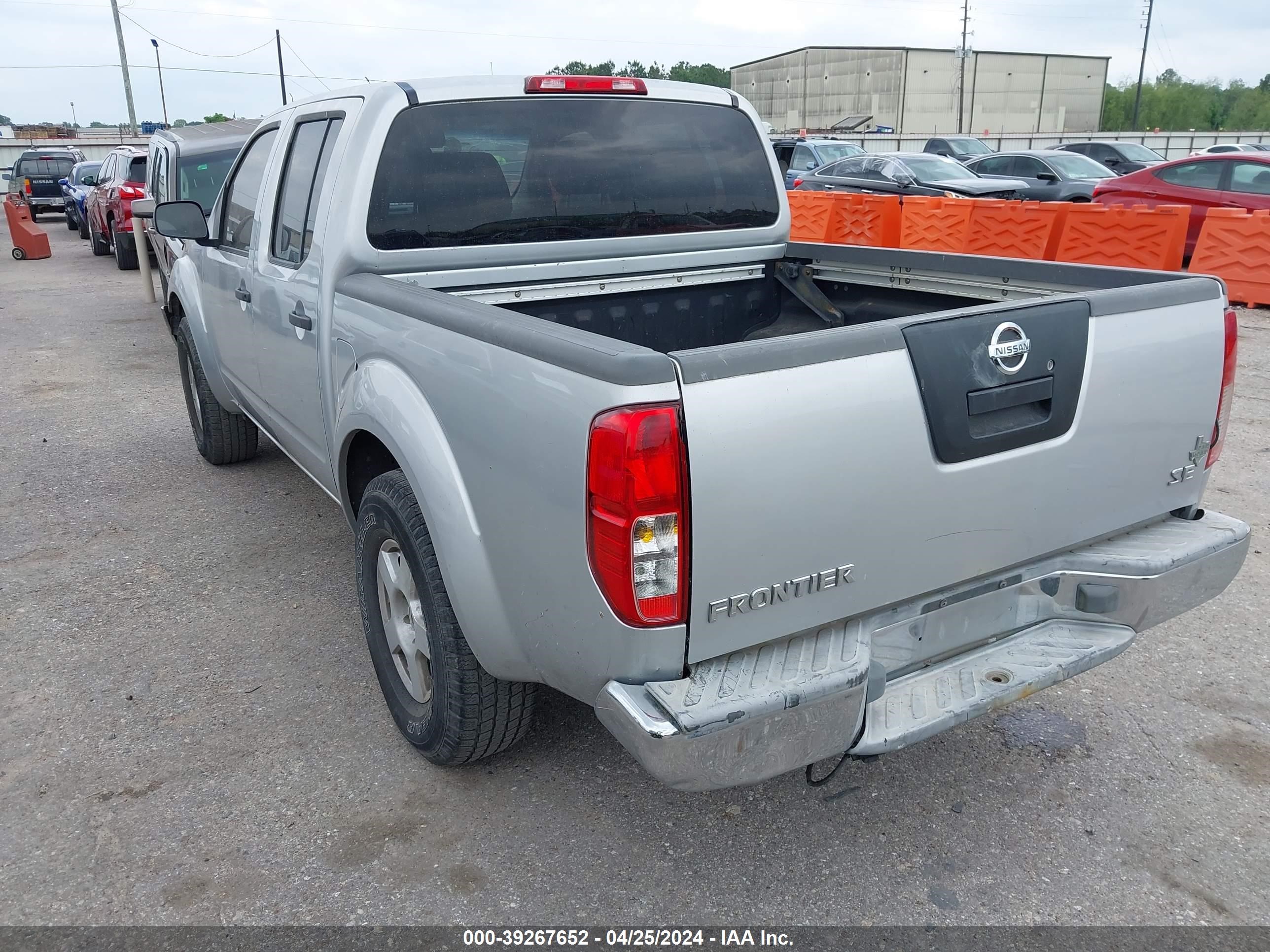 Photo 2 VIN: 1N6AD07U16C438046 - NISSAN NAVARA (FRONTIER) 