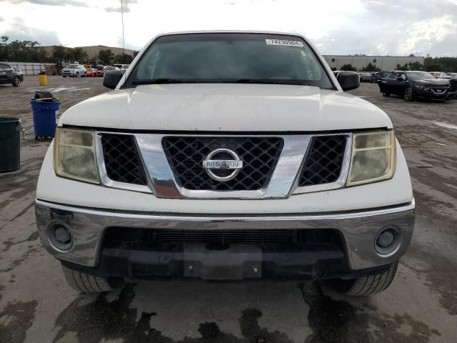 Photo 4 VIN: 1N6AD07U18C423730 - NISSAN FRONTIER C 