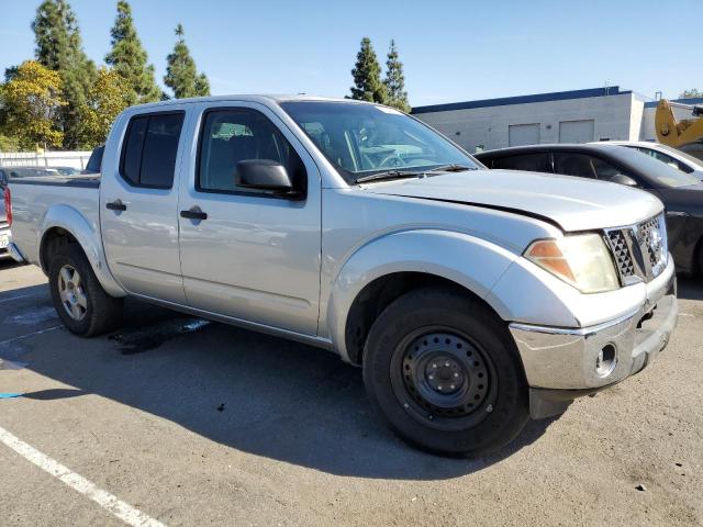 Photo 3 VIN: 1N6AD07U18C424585 - NISSAN FRONTIER C 