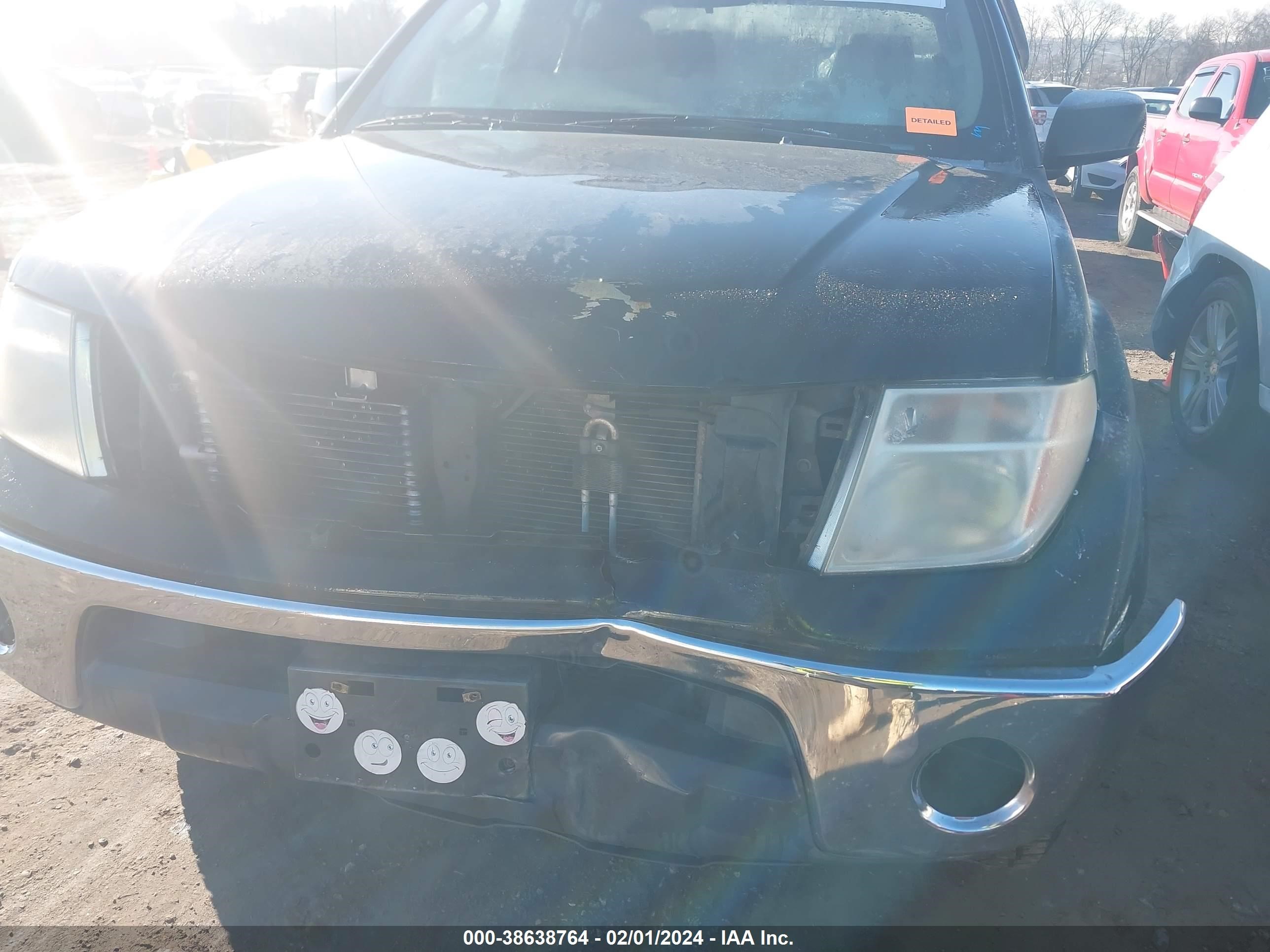 Photo 5 VIN: 1N6AD07U28C430900 - NISSAN NAVARA (FRONTIER) 