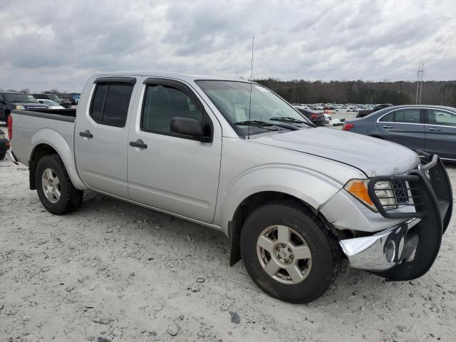 Photo 3 VIN: 1N6AD07U28C443646 - NISSAN FRONTIER 