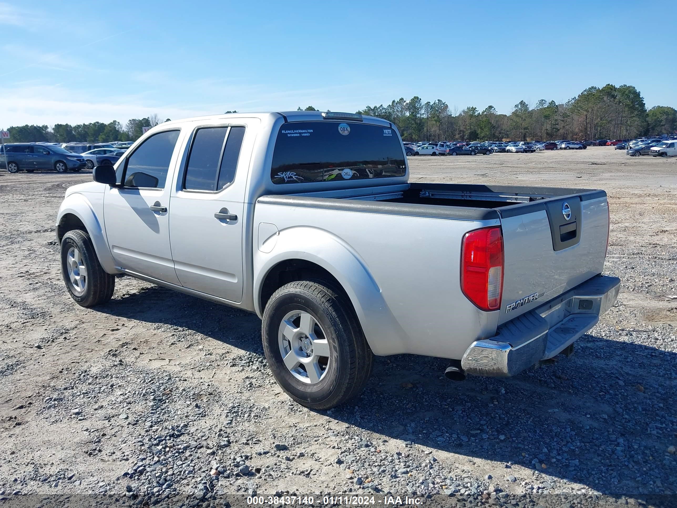 Photo 2 VIN: 1N6AD07U47C463203 - NISSAN NAVARA (FRONTIER) 