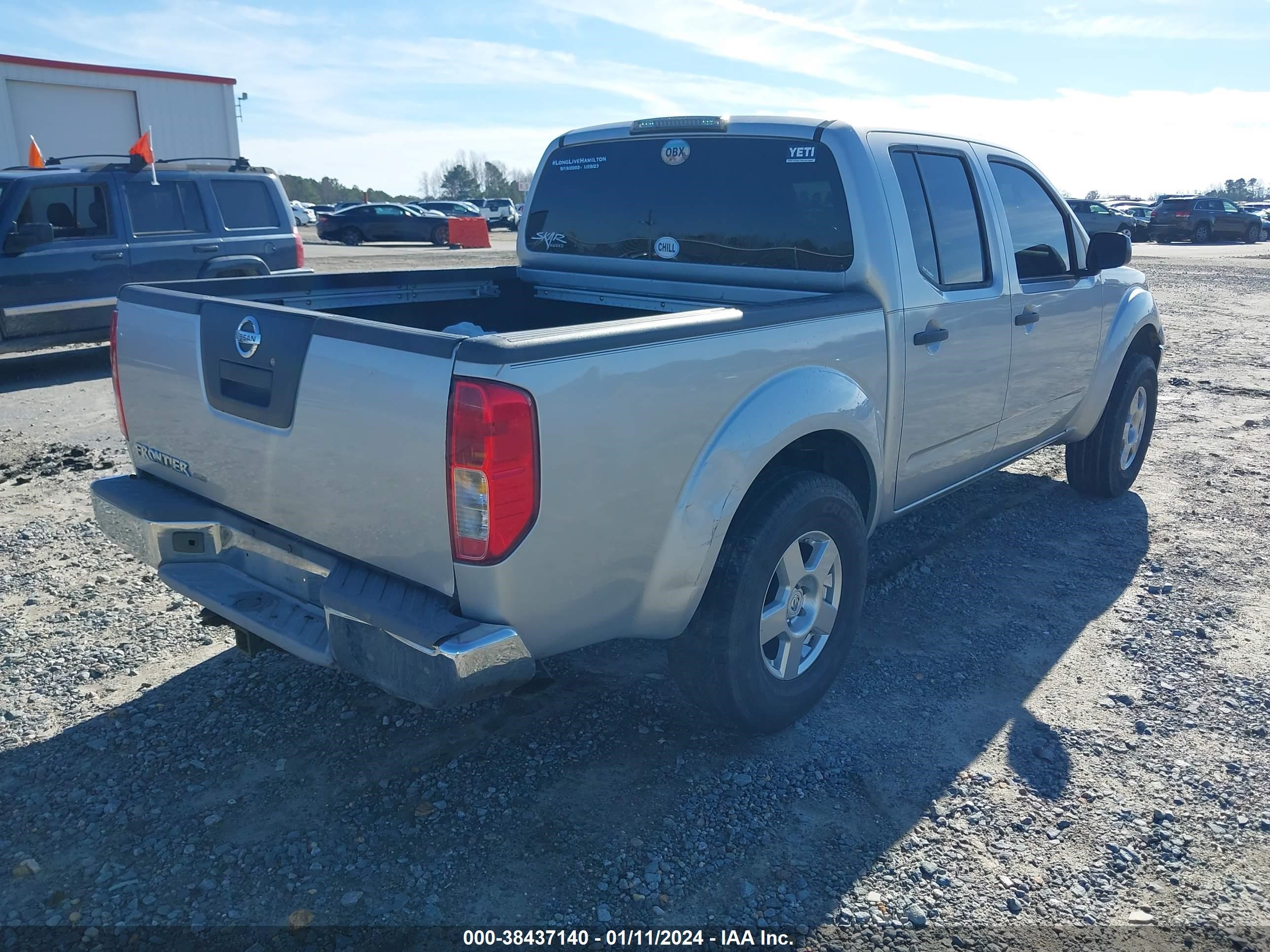 Photo 3 VIN: 1N6AD07U47C463203 - NISSAN NAVARA (FRONTIER) 