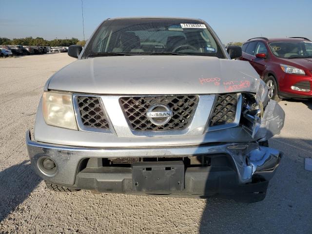 Photo 4 VIN: 1N6AD07U48C412401 - NISSAN FRONTIER C 