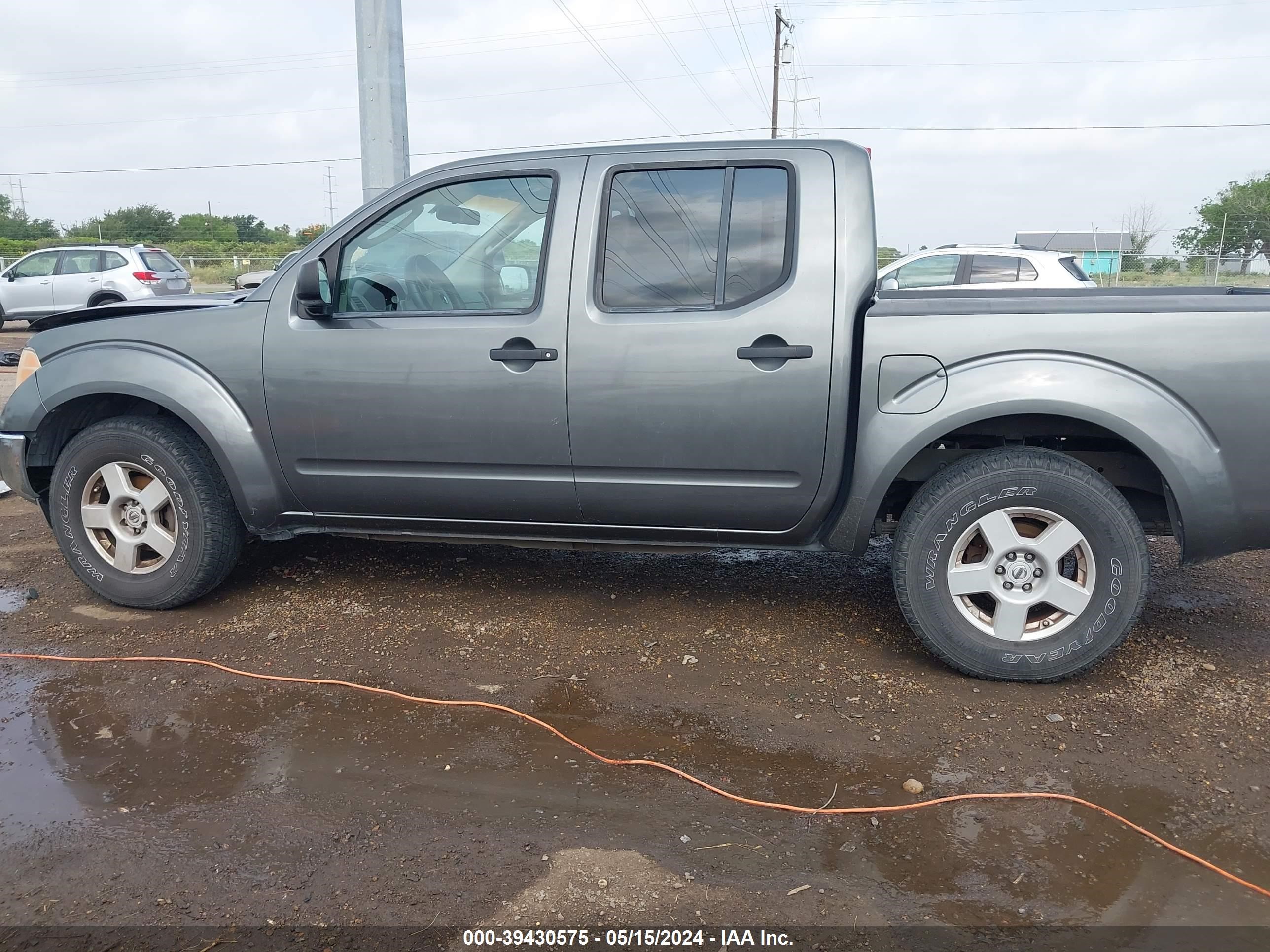 Photo 13 VIN: 1N6AD07U56C422870 - NISSAN NAVARA (FRONTIER) 