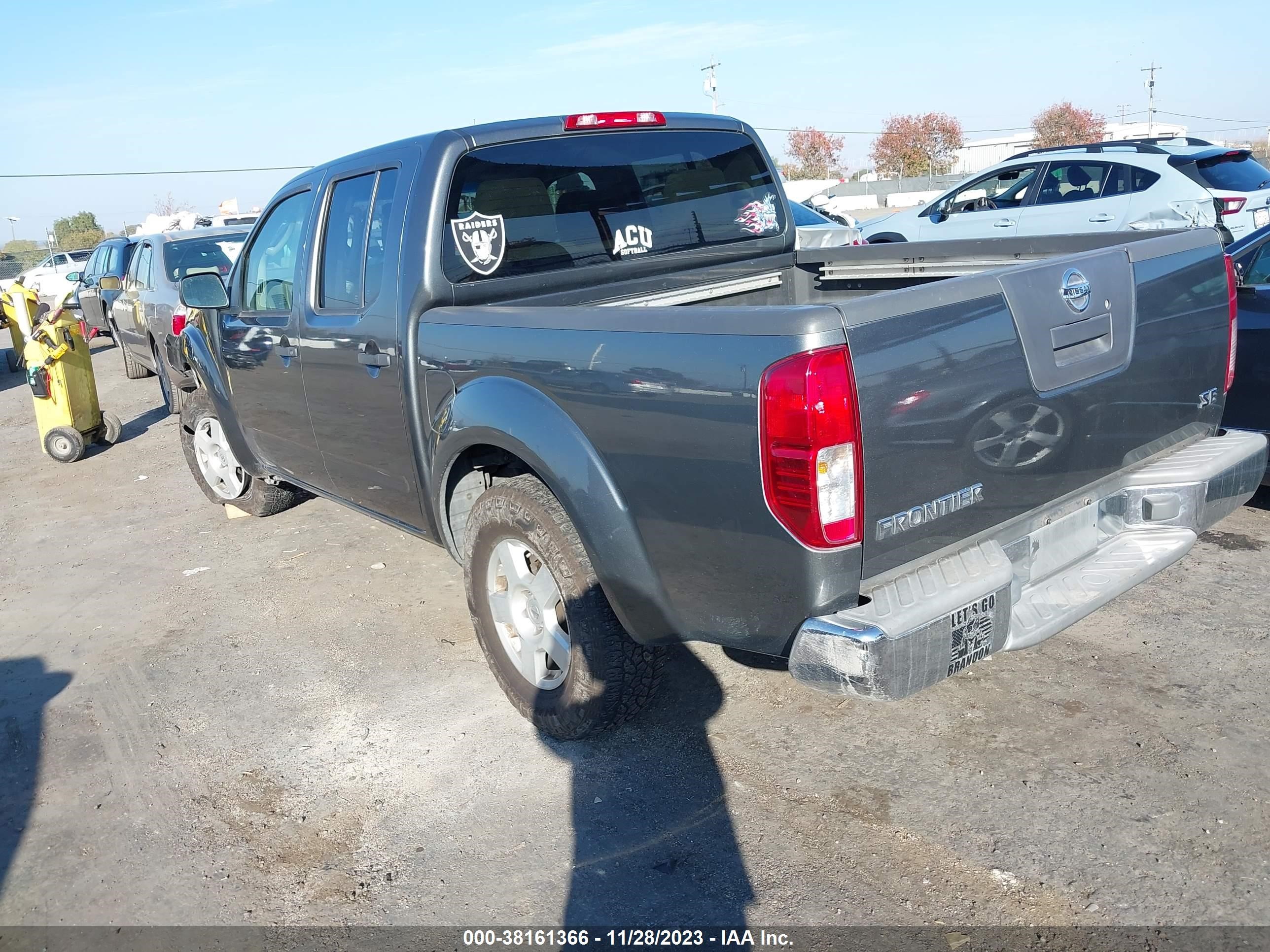 Photo 2 VIN: 1N6AD07U66C413577 - NISSAN NAVARA (FRONTIER) 