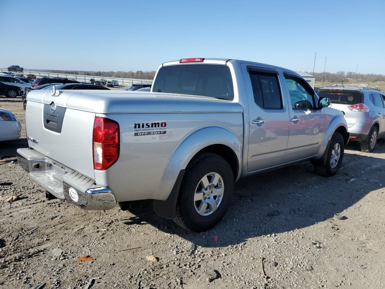 Photo 2 VIN: 1N6AD07U68C408625 - NISSAN NAVARA (FRONTIER) 