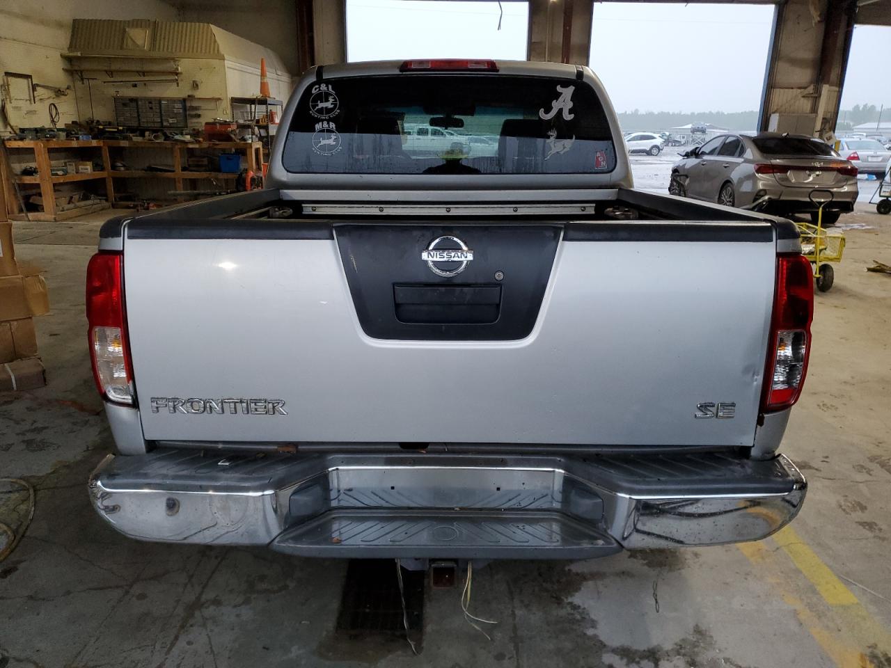 Photo 5 VIN: 1N6AD07U76C421123 - NISSAN NAVARA (FRONTIER) 