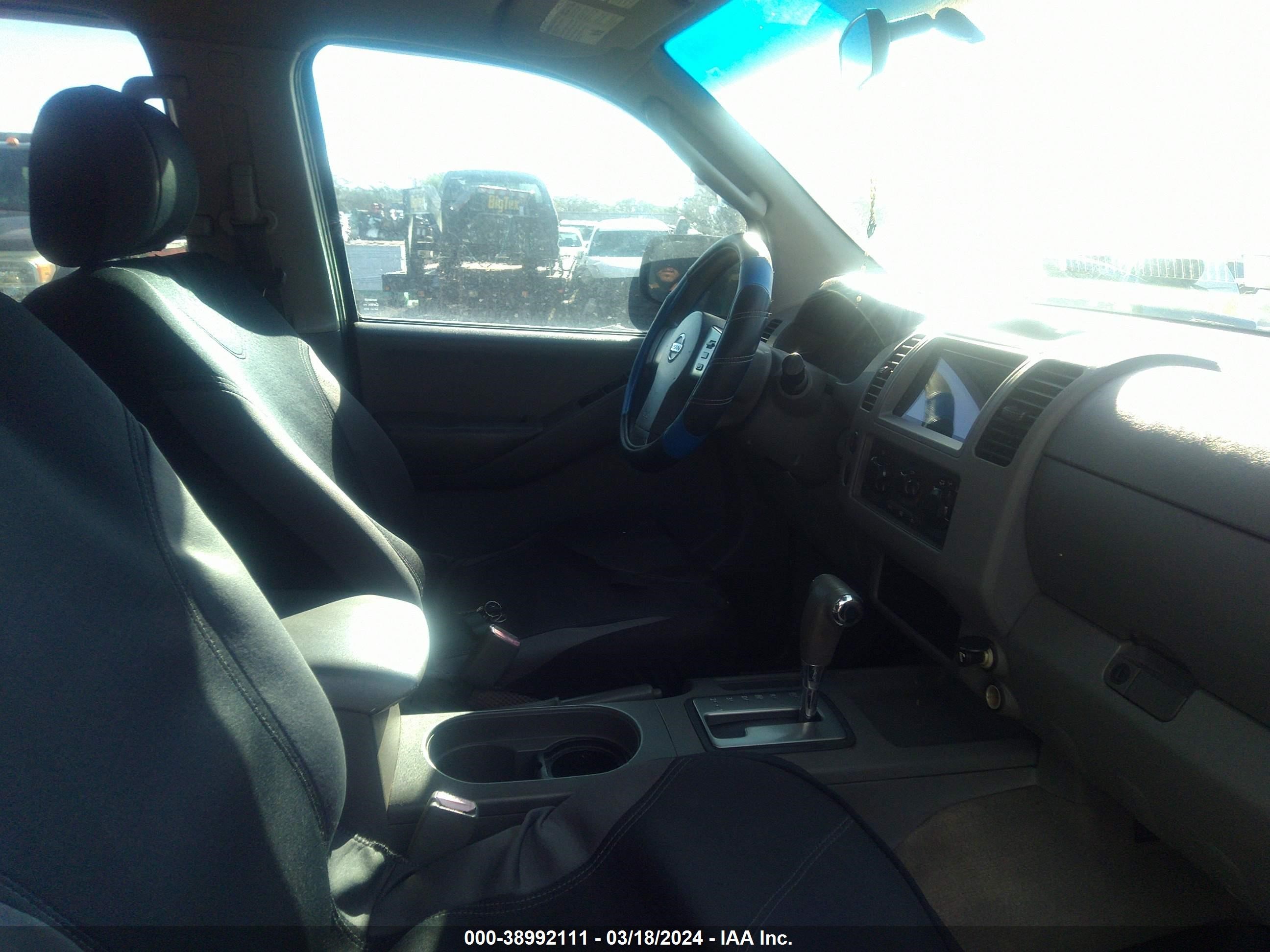 Photo 4 VIN: 1N6AD07U86C437752 - NISSAN NAVARA (FRONTIER) 