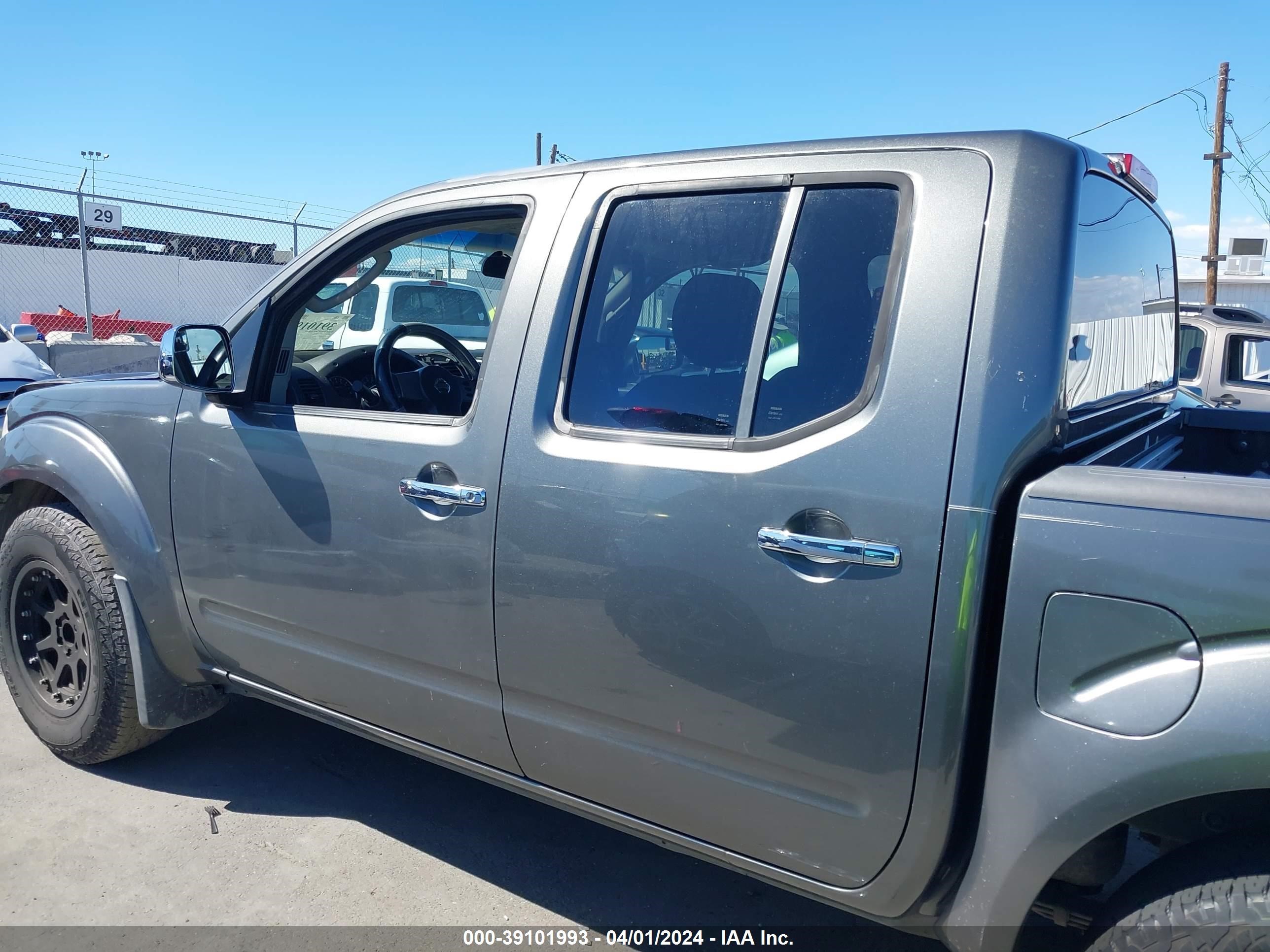 Photo 13 VIN: 1N6AD07U96C456570 - NISSAN NAVARA (FRONTIER) 