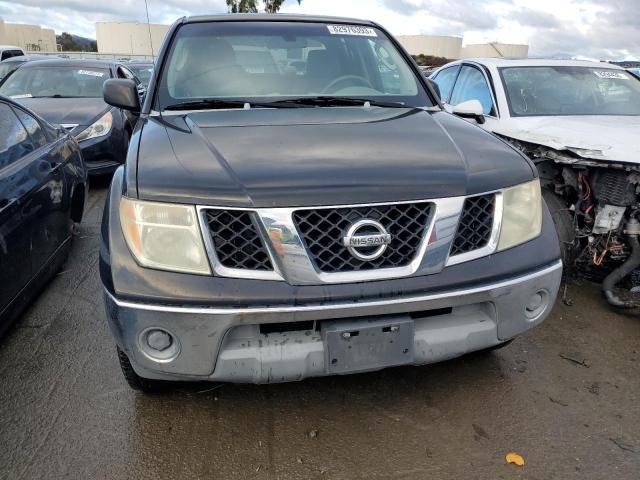 Photo 4 VIN: 1N6AD07UX5C412415 - NISSAN FRONTIER 