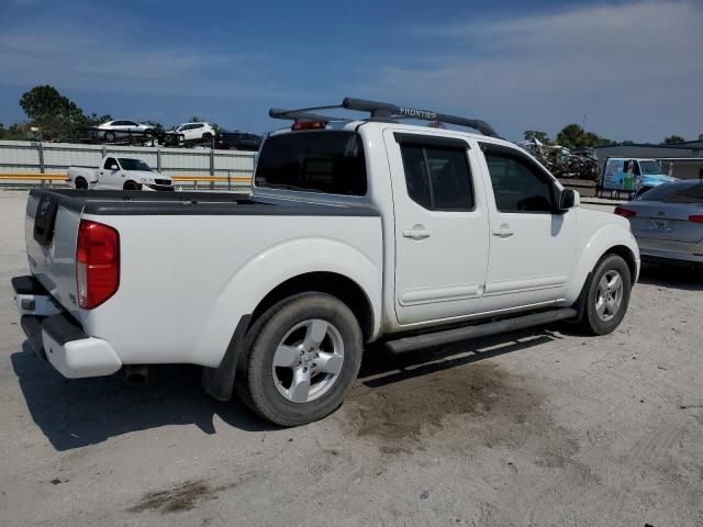 Photo 2 VIN: 1N6AD07UX6C403487 - NISSAN FRONTIER 