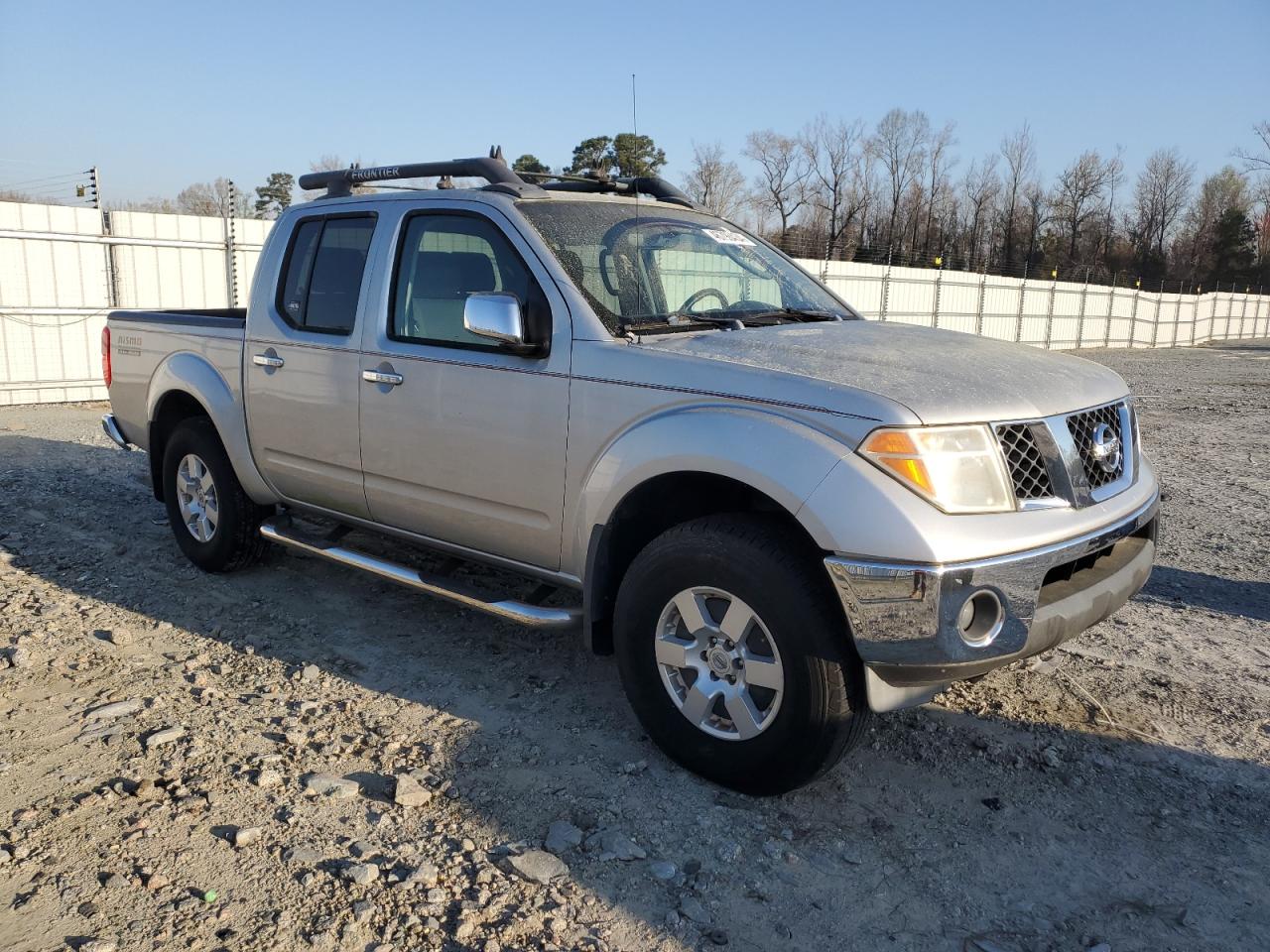 Photo 3 VIN: 1N6AD07UX6C468758 - NISSAN NAVARA (FRONTIER) 