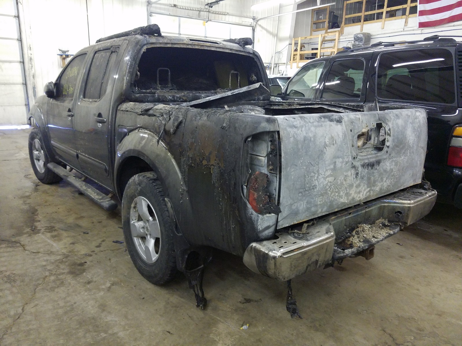 Photo 2 VIN: 1N6AD07W77C452830 - NISSAN FRONTIER C 