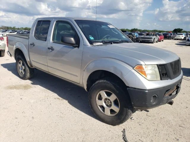 Photo 3 VIN: 1N6AD07W96C427295 - NISSAN FRONTIER C 