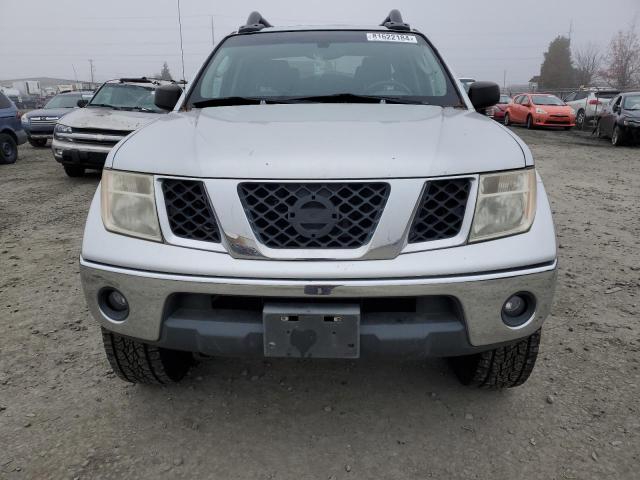 Photo 4 VIN: 1N6AD07WX5C423500 - NISSAN FRONTIER C 