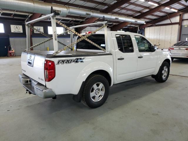 Photo 2 VIN: 1N6AD07WX5C458182 - NISSAN FRONTIER 